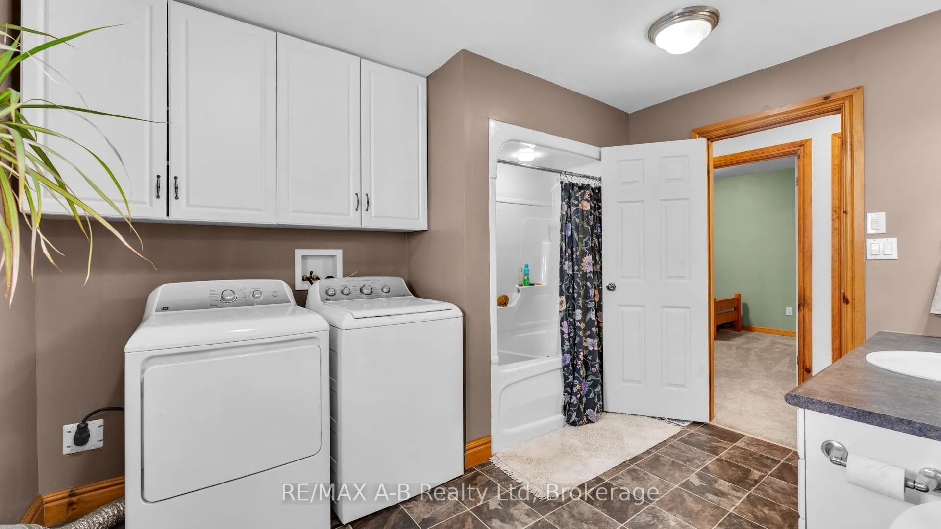 Photo 19 of 184 Henry Street, West Perth, Mitchell — HOMEH