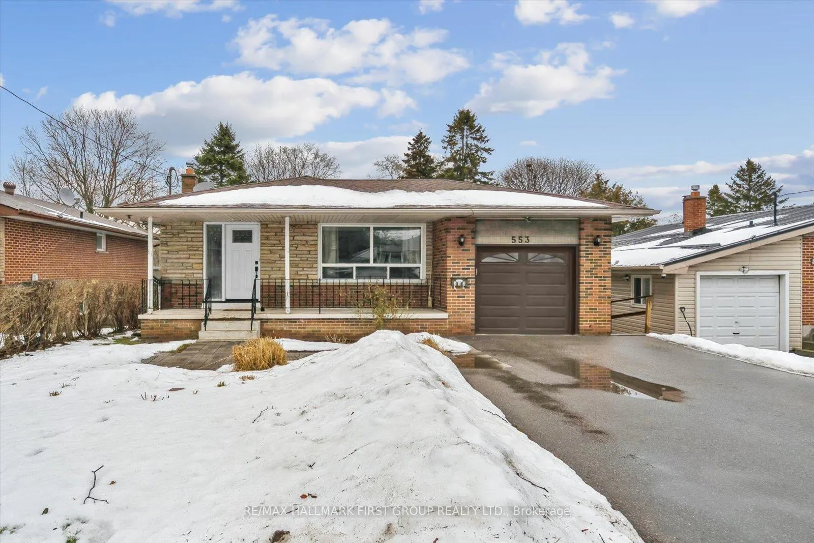 Photo 2 of 553 Harmony Road S, Oshawa, Donevan — HOMEH