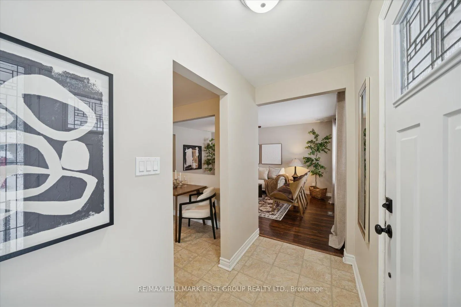 Photo 4 of 553 Harmony Road S, Oshawa, Donevan — HOMEH