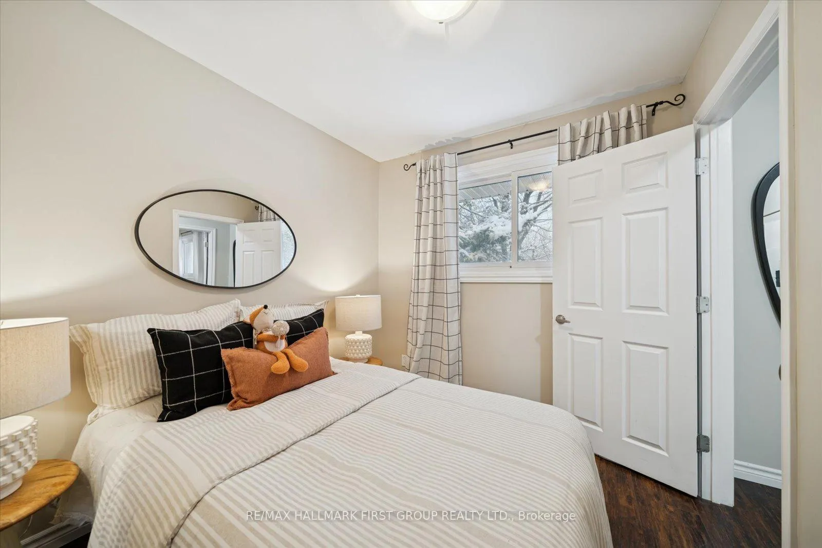 Photo 17 of 553 Harmony Road S, Oshawa, Donevan — HOMEH