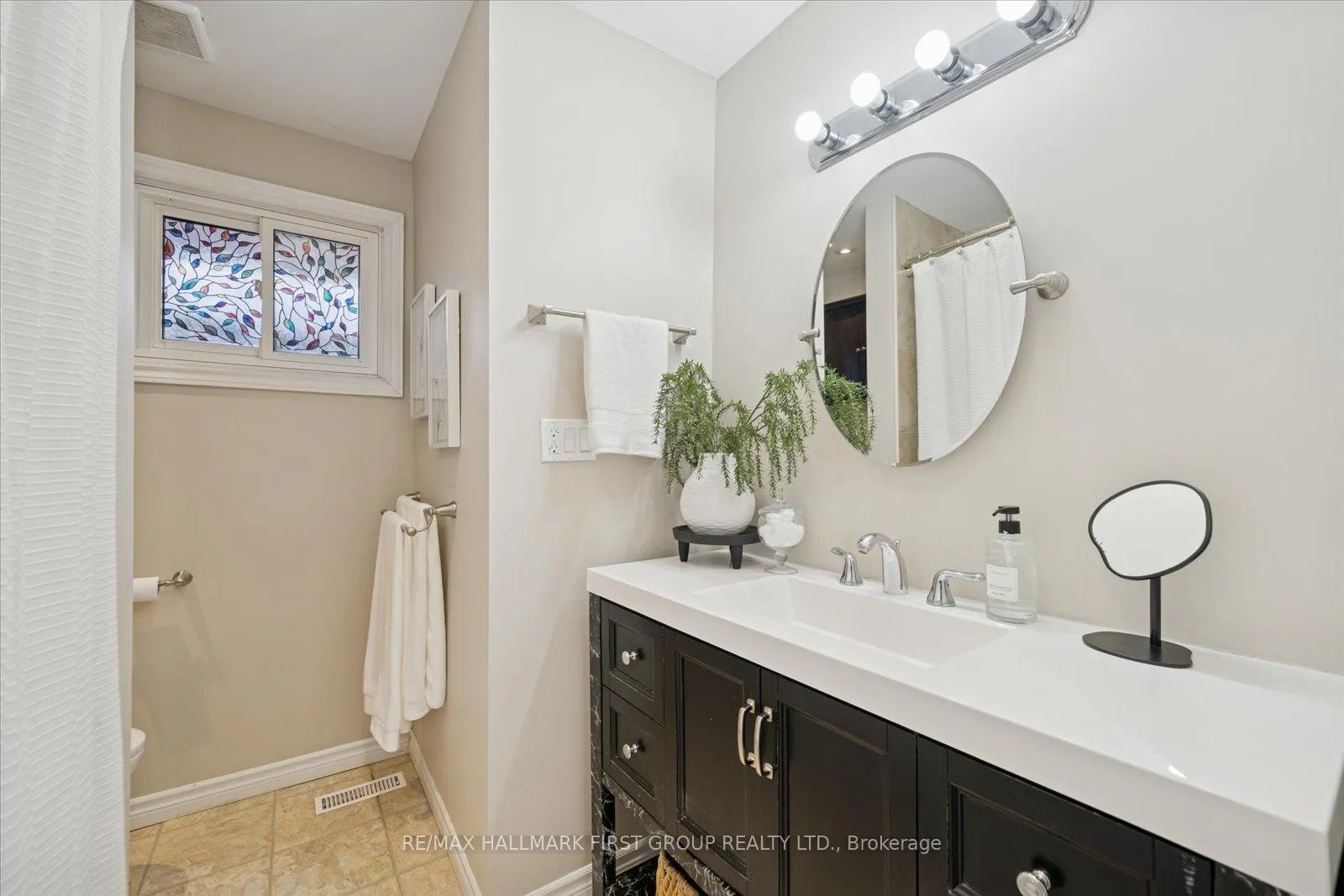 Photo 19 of 553 Harmony Road S, Oshawa, Donevan — HOMEH