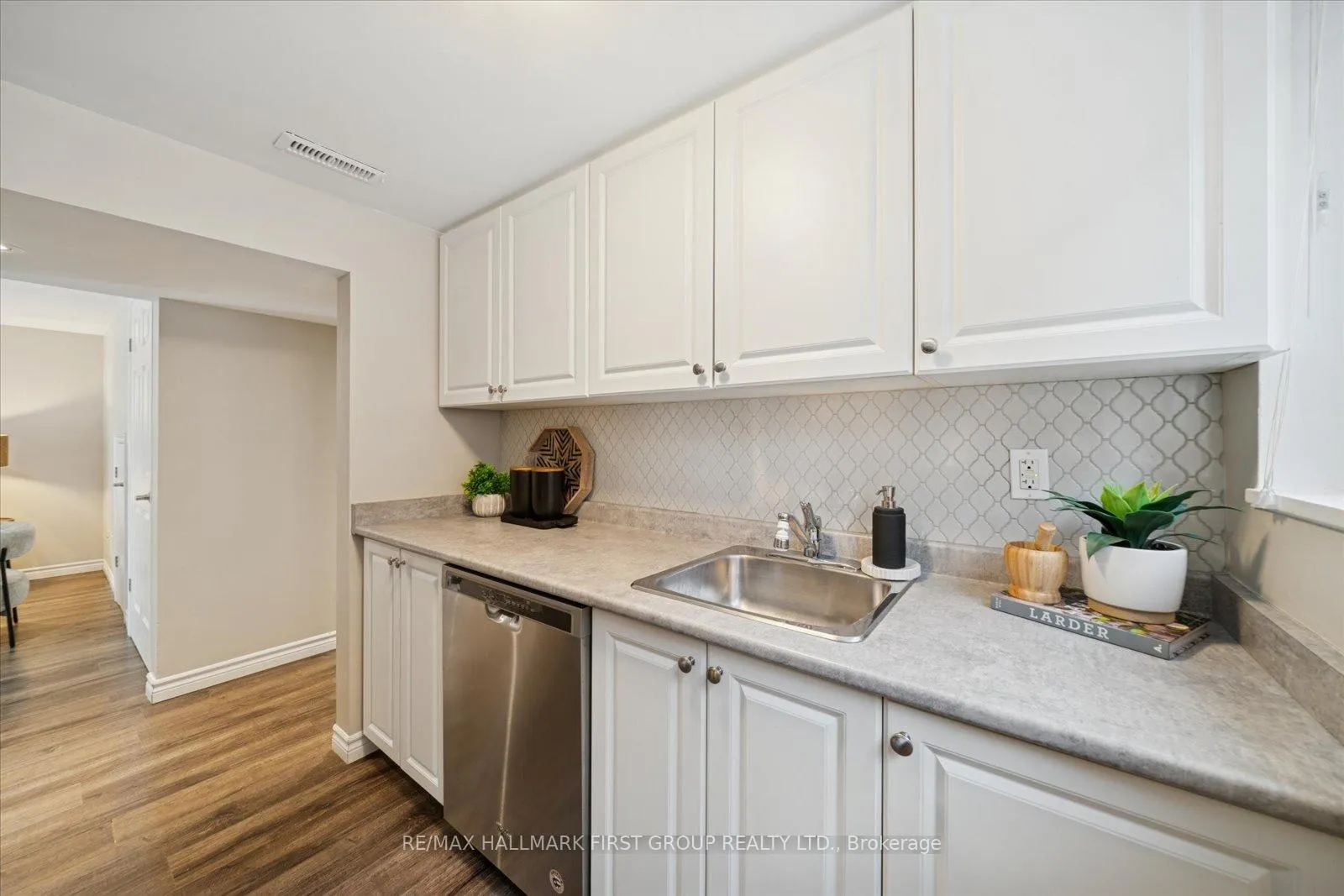Photo 27 of 553 Harmony Road S, Oshawa, Donevan — HOMEH