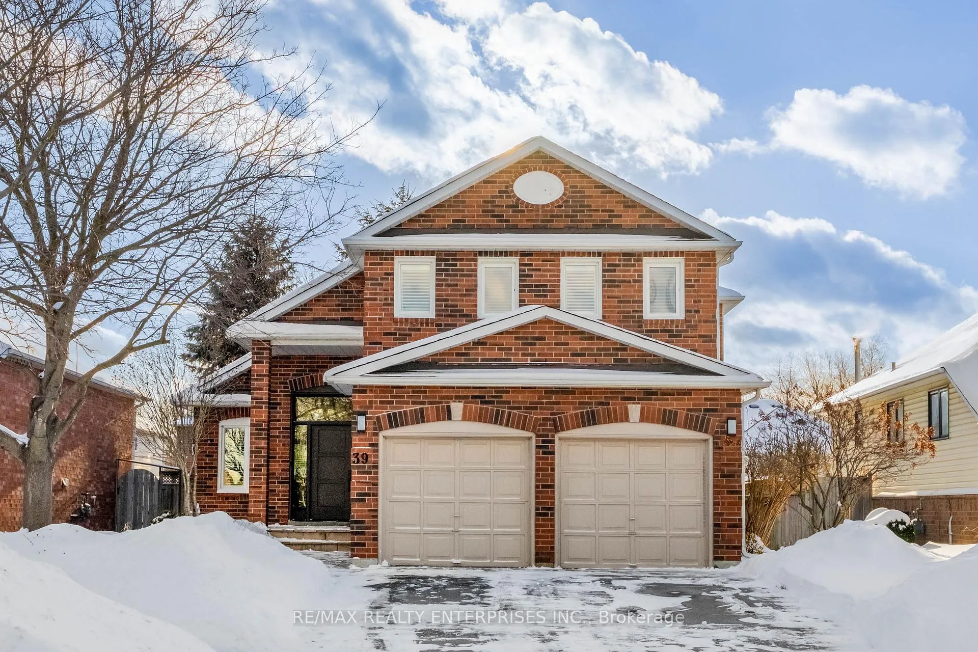 Photo 1 of 39 Banting Road, Halton Hills, Georgetown — HOMEH