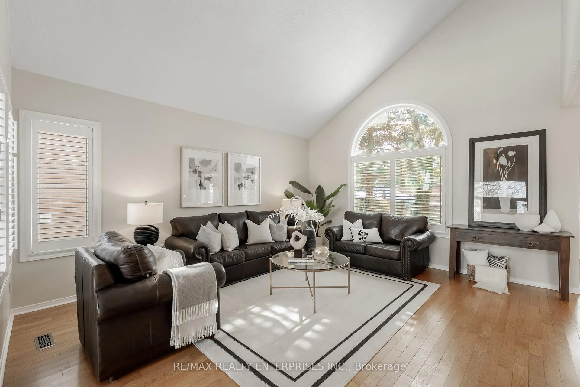 Photo 6 of 39 Banting Road, Halton Hills, Georgetown — HOMEH