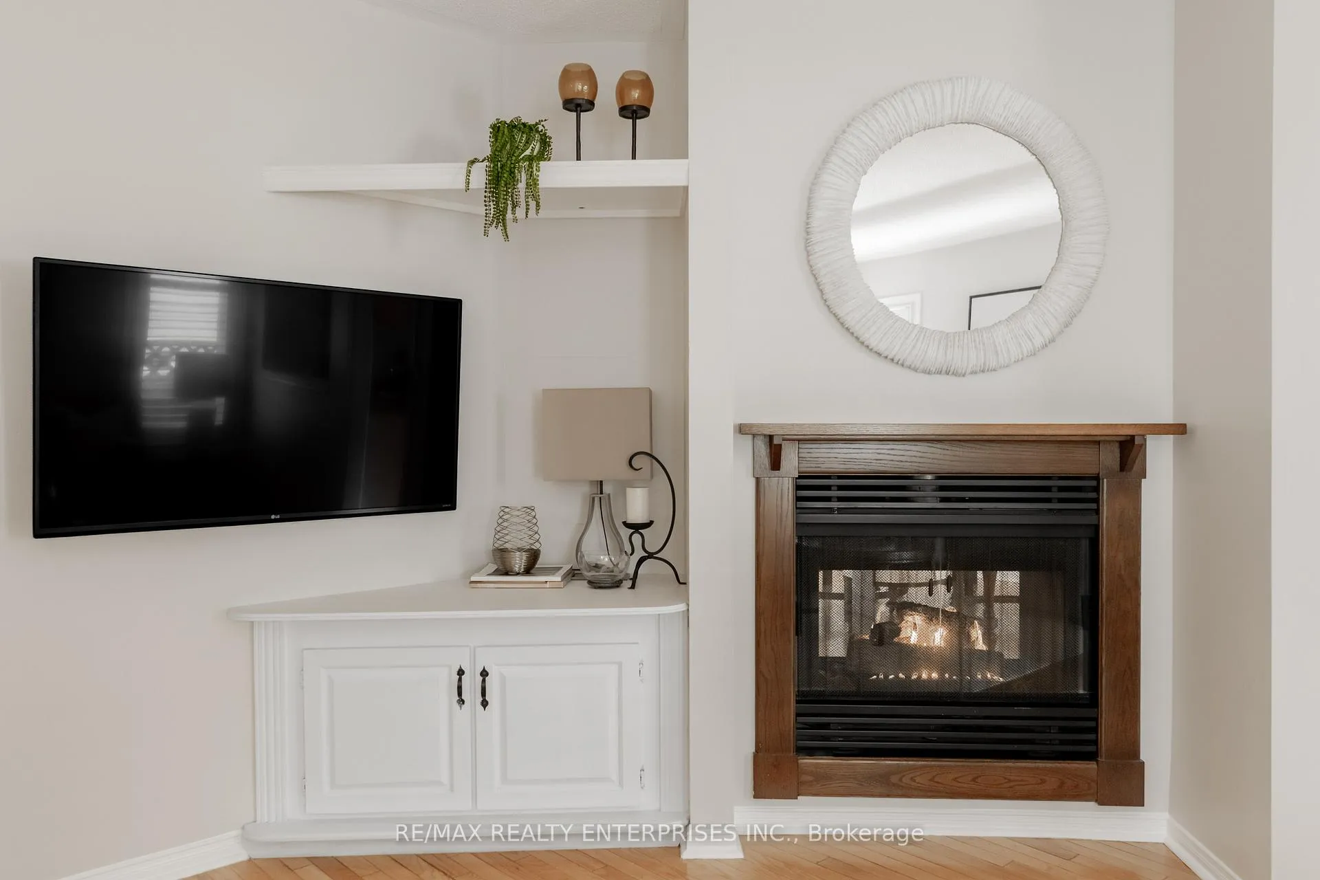 Photo 16 of 39 Banting Road, Halton Hills, Georgetown — HOMEH