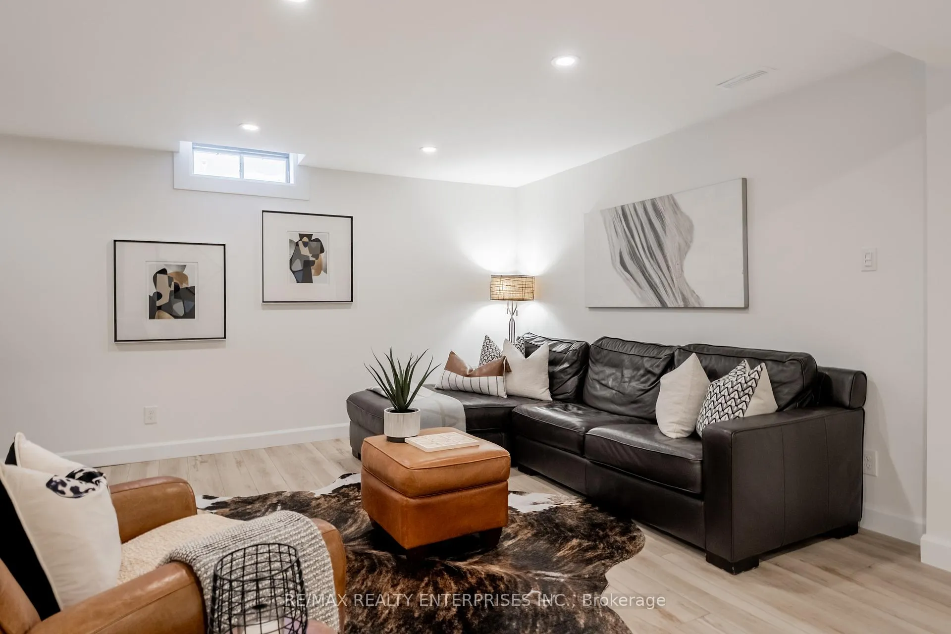Photo 36 of 39 Banting Road, Halton Hills, Georgetown — HOMEH
