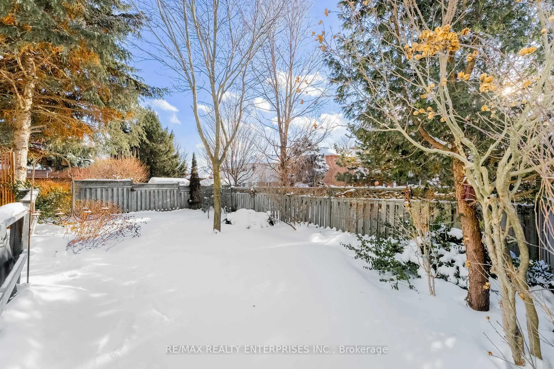 Photo 43 of 39 Banting Road, Halton Hills, Georgetown — HOMEH