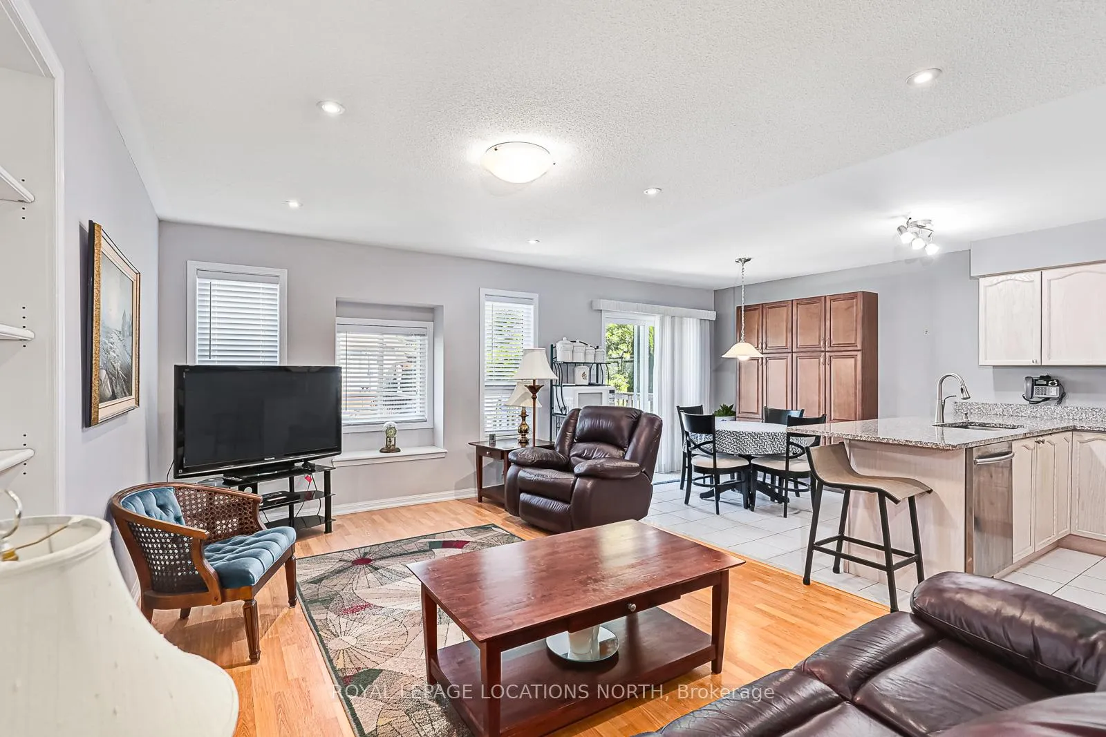 Photo 10 of 62 Meadowlark Boulevard, Wasaga Beach — HOMEH