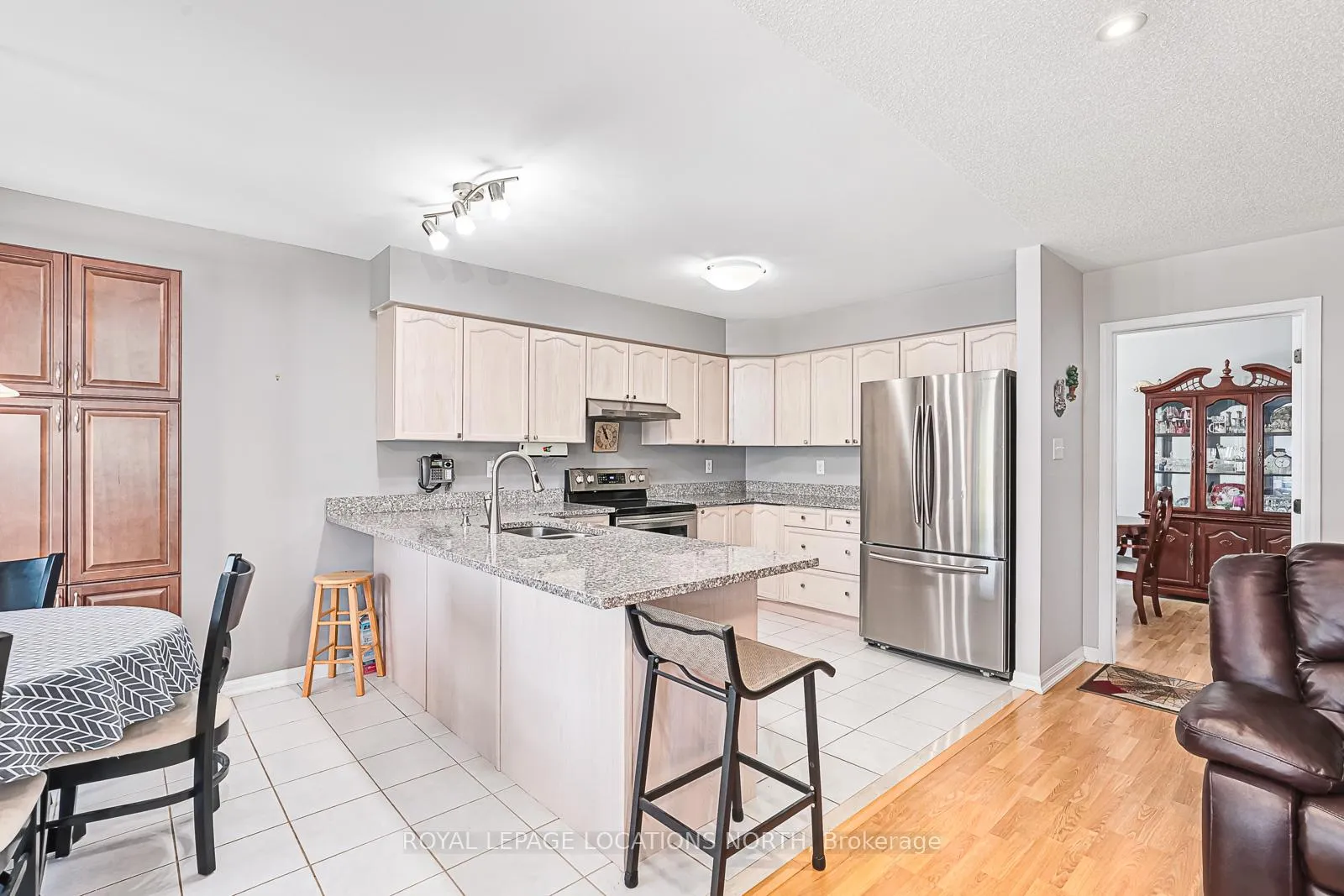 Photo 14 of 62 Meadowlark Boulevard, Wasaga Beach — HOMEH