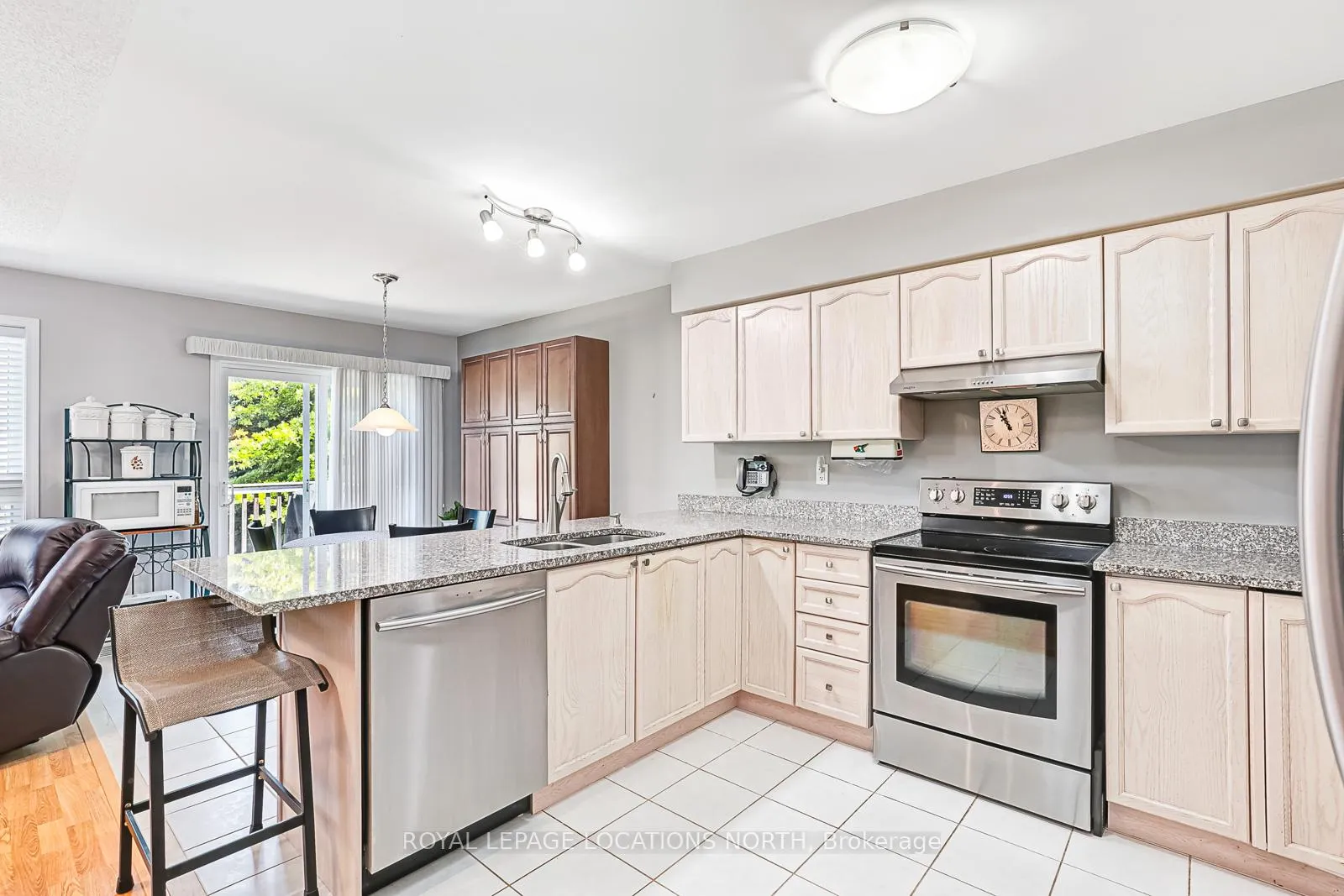 Photo 15 of 62 Meadowlark Boulevard, Wasaga Beach — HOMEH