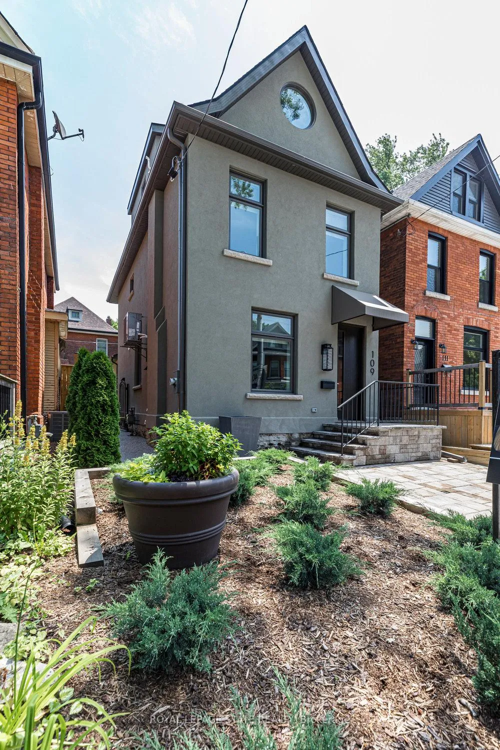 Photo 3 of 109 Kent Street, Hamilton, Kirkendall — HOMEH