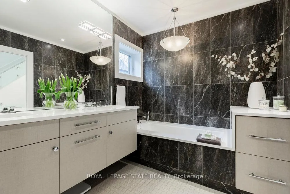 Photo 25 of 109 Kent Street, Hamilton, Kirkendall — HOMEH