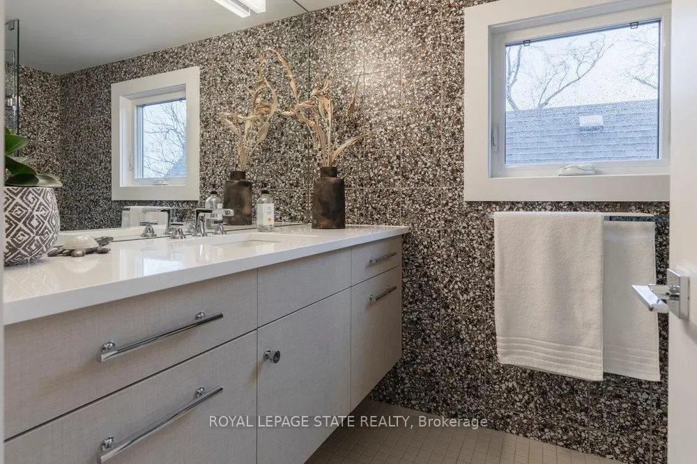 Photo 31 of 109 Kent Street, Hamilton, Kirkendall — HOMEH