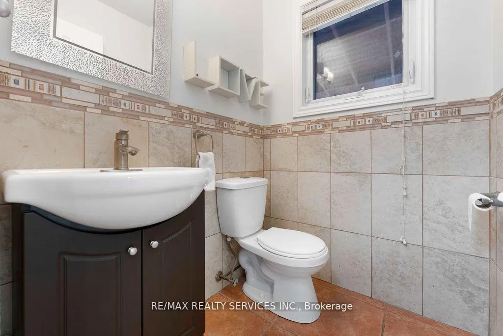 Photo 18 of 12 Nuttall Street, Brampton, Westgate — HOMEH