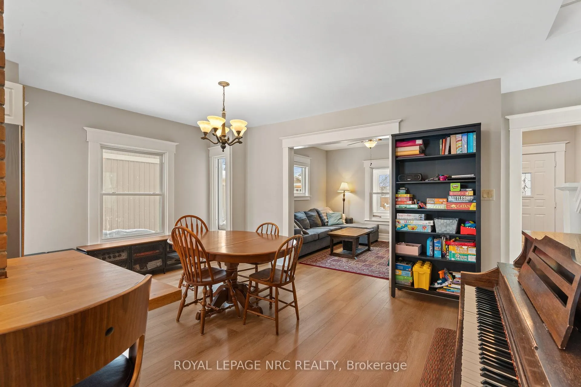 Photo 10 of 76 Henry Street, St. Catharines, Downtown — HOMEH