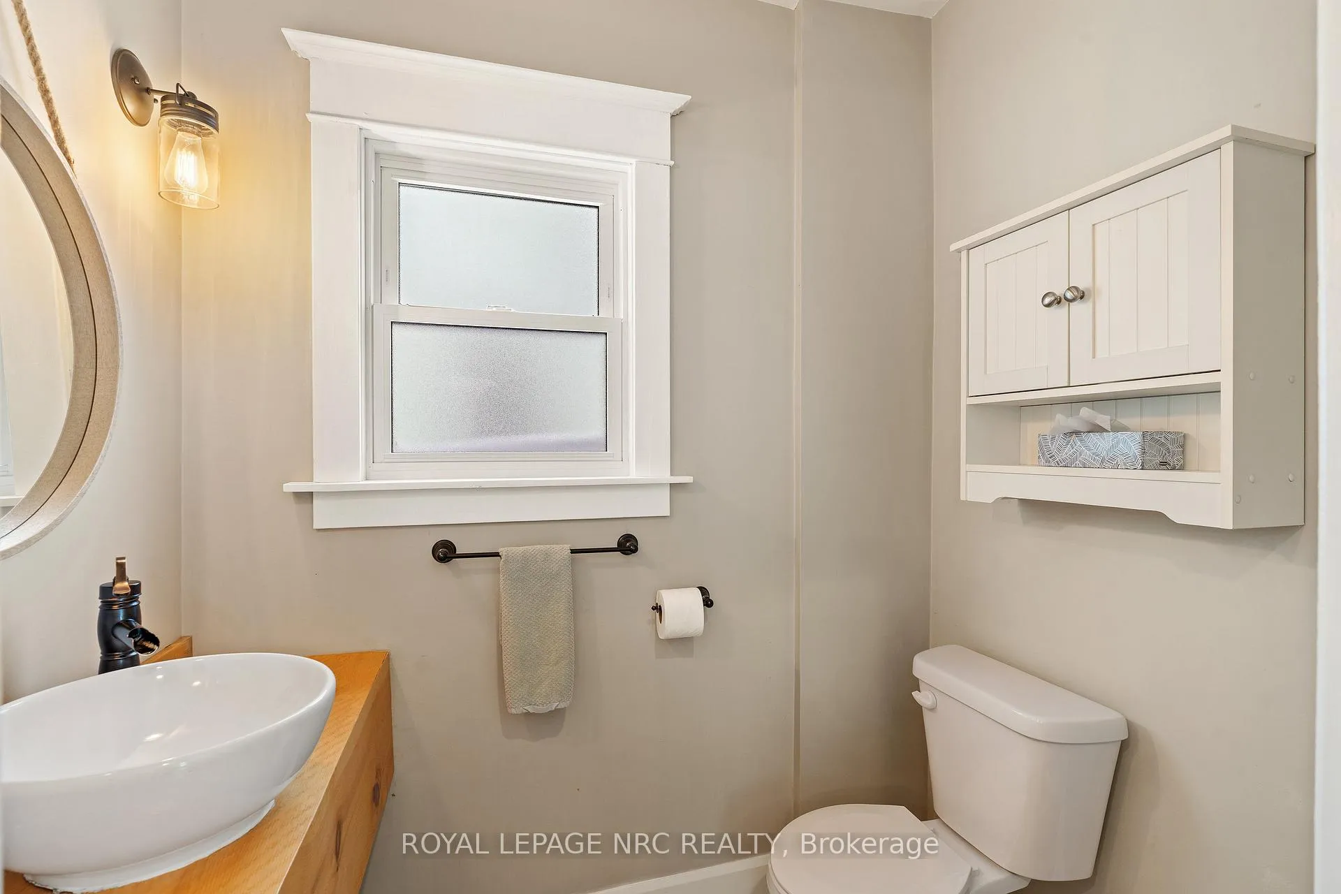 Photo 18 of 76 Henry Street, St. Catharines, Downtown — HOMEH
