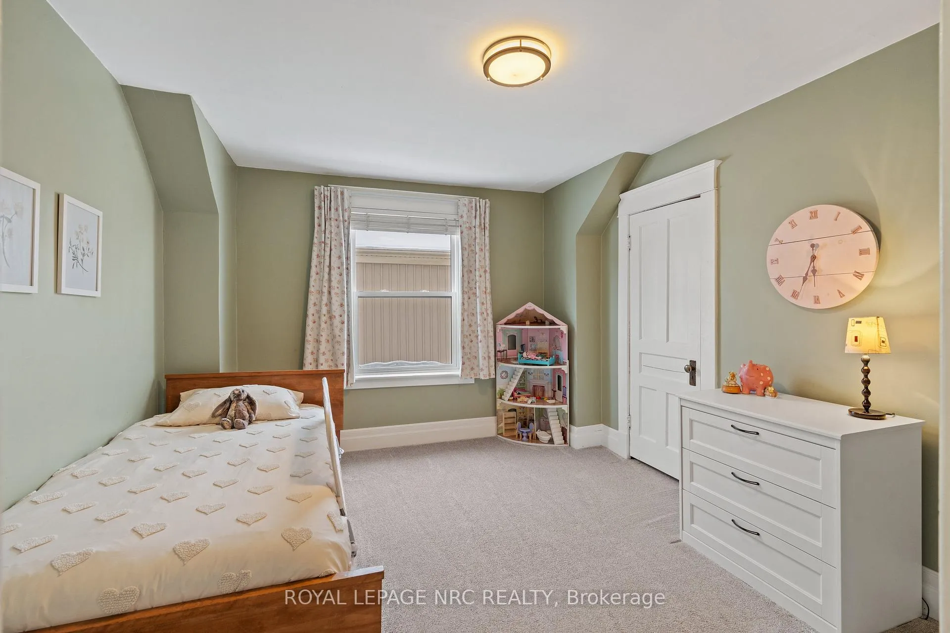 Photo 22 of 76 Henry Street, St. Catharines, Downtown — HOMEH