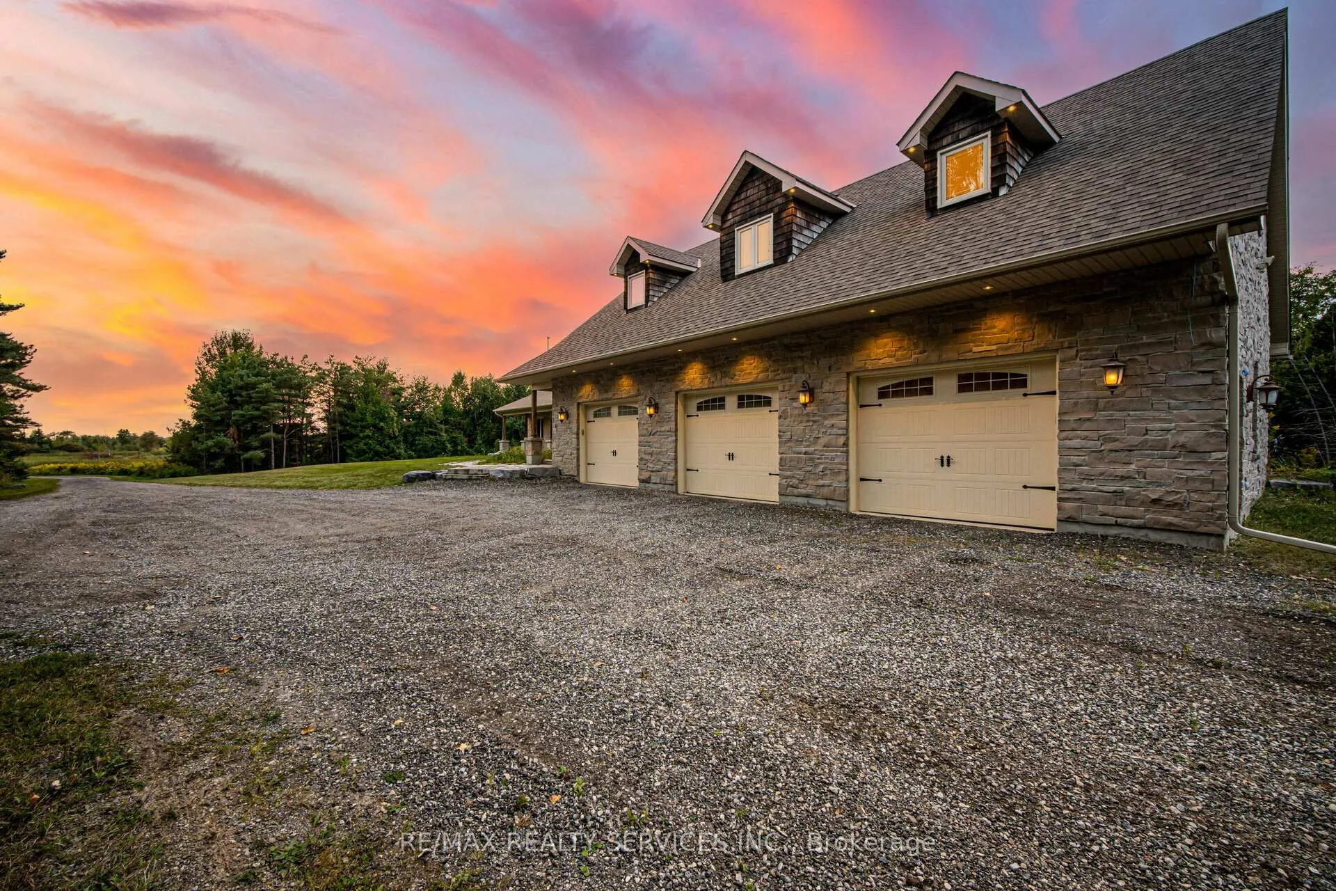 Photo 3 of 18873 Heart Lake Road, Caledon, Rural Caledon — HOMEH