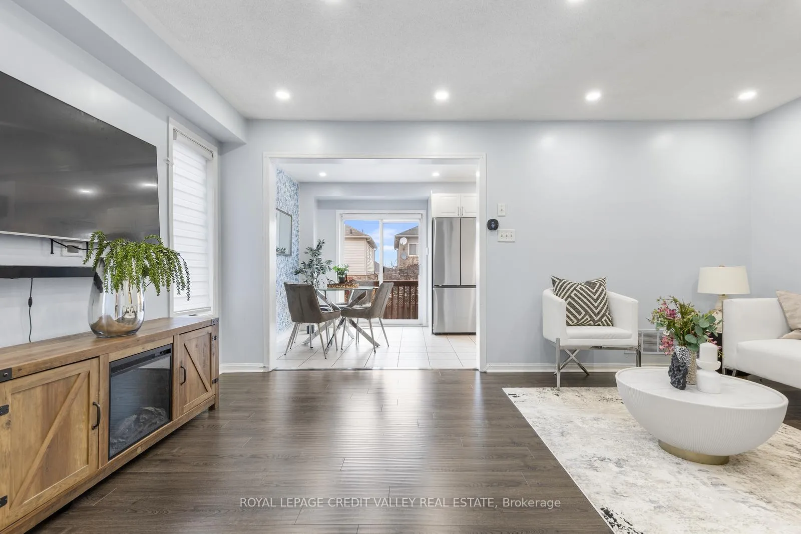 Photo 7 of 84 Whiteface Crescent, Brampton, Fletcher's Meadow — HOMEH