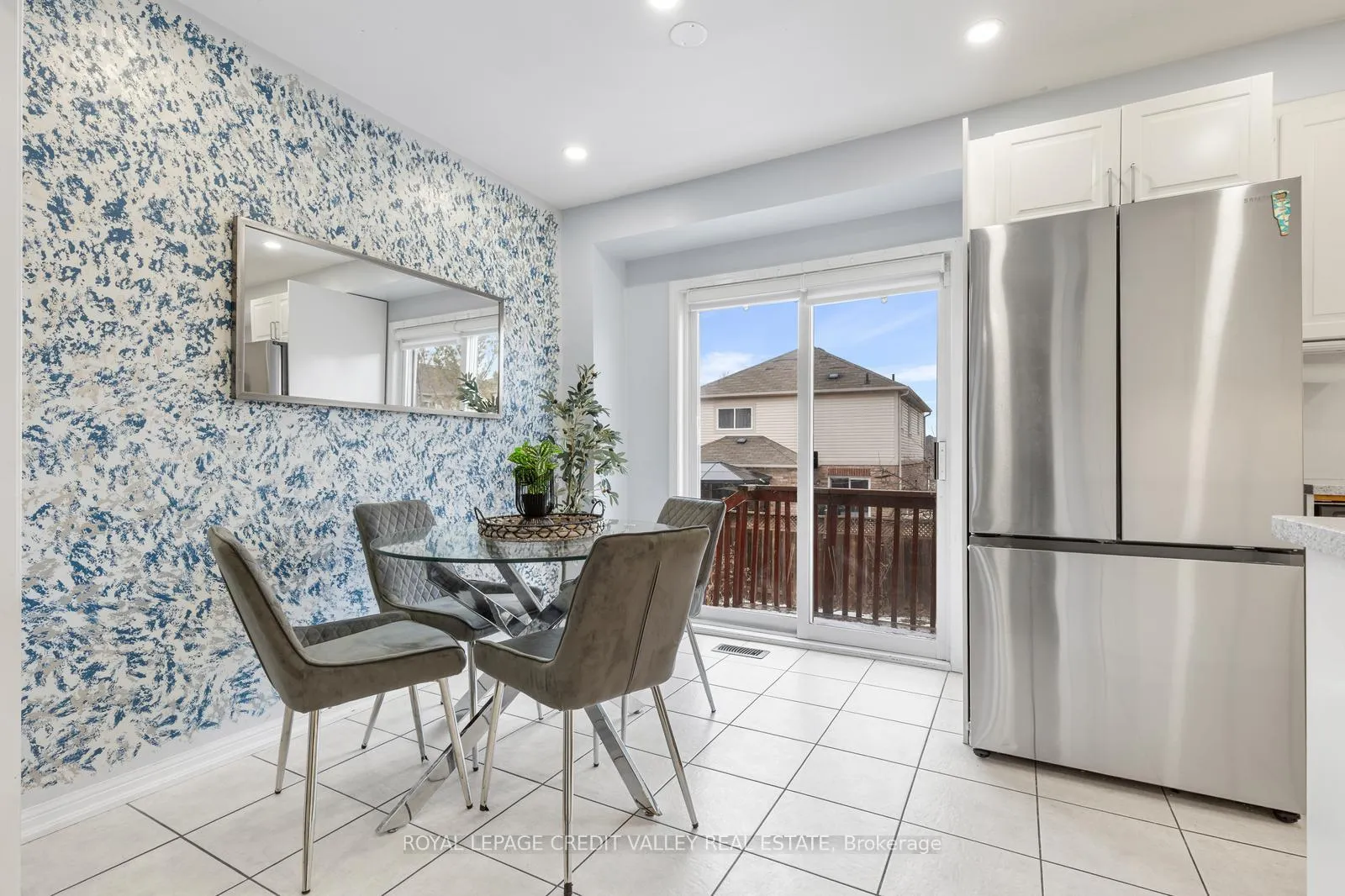 Photo 11 of 84 Whiteface Crescent, Brampton, Fletcher's Meadow — HOMEH
