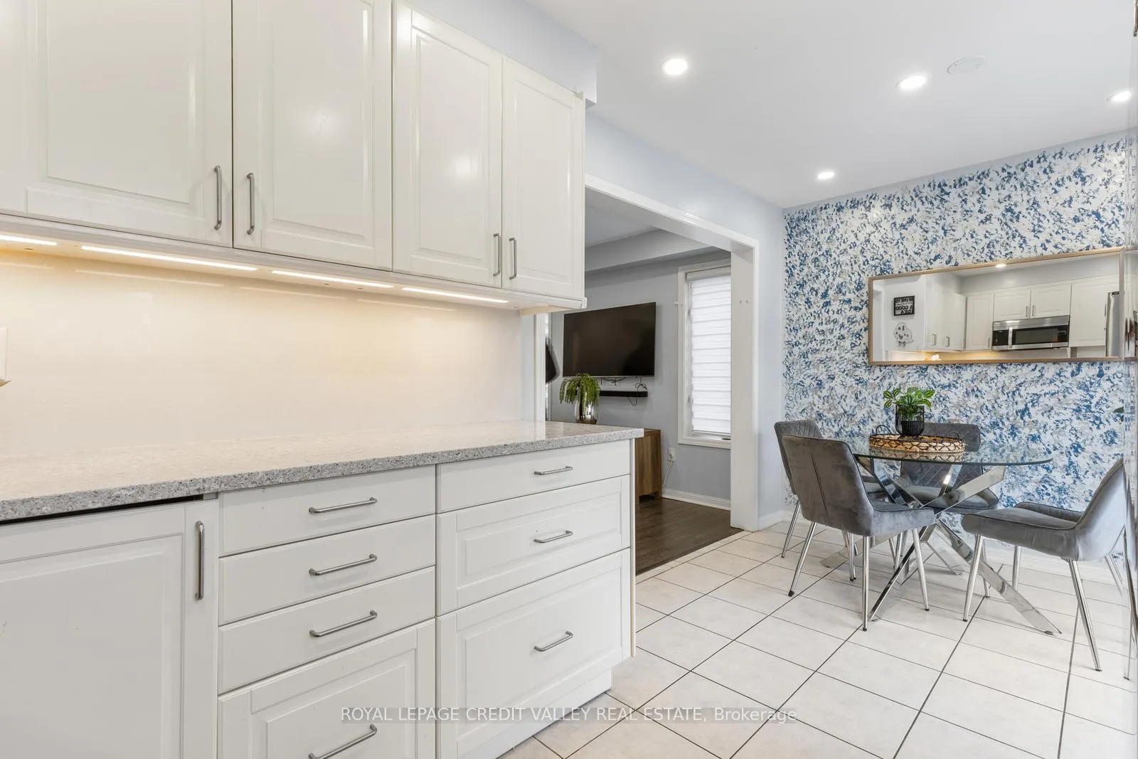 Photo 15 of 84 Whiteface Crescent, Brampton, Fletcher's Meadow — HOMEH