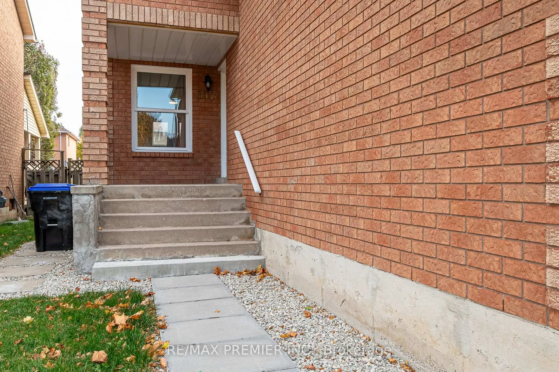 Photo 2 of 157 Heydon Avenue, New Tecumseth, Alliston — HOMEH