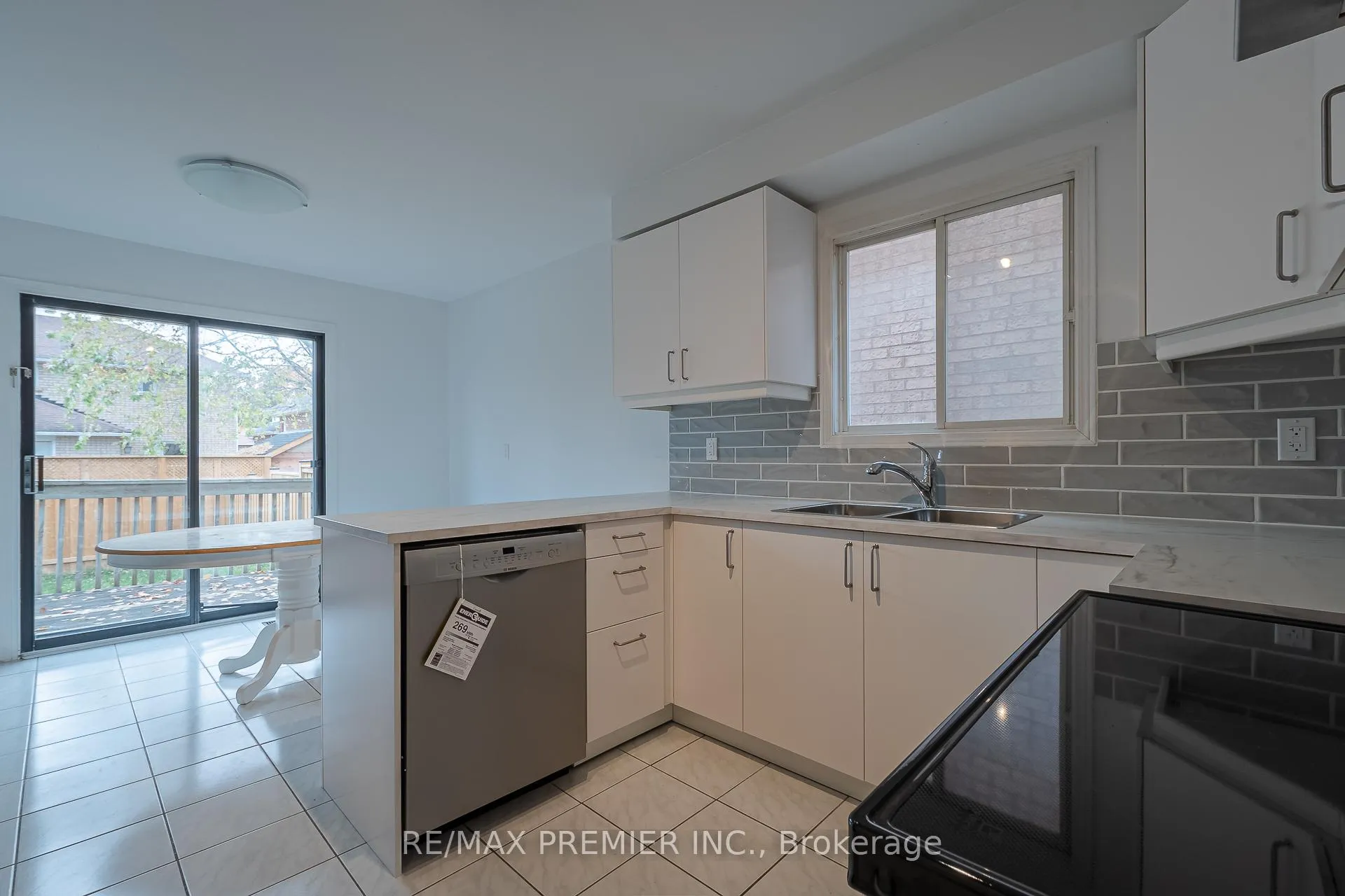 Photo 7 of 157 Heydon Avenue, New Tecumseth, Alliston — HOMEH