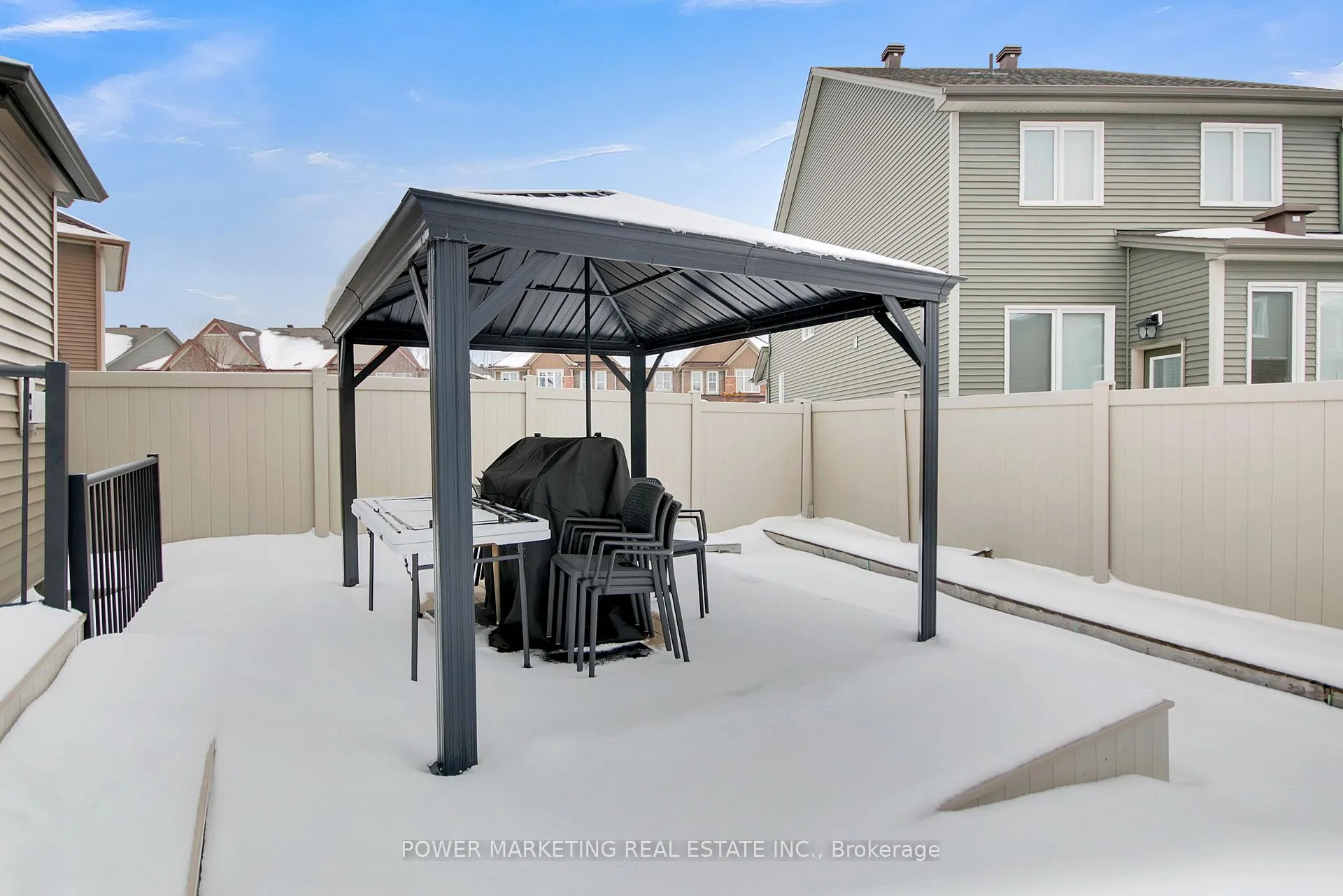 Photo 3 of 1076 Cobble Hill Drive, Ottawa, Barrhaven - Cedargrove/Fraserdale — HOMEH