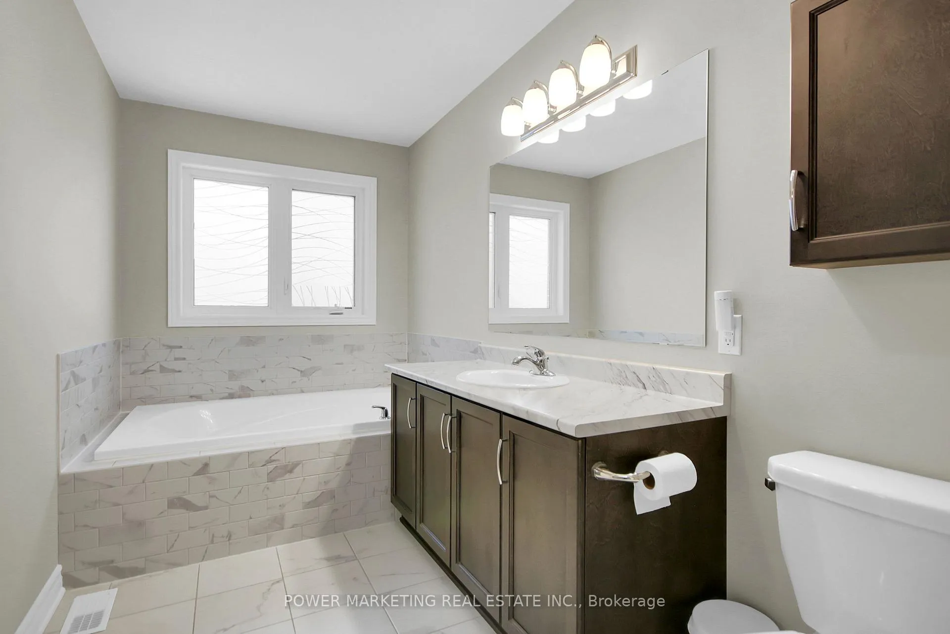Photo 5 of 1076 Cobble Hill Drive, Ottawa, Barrhaven - Cedargrove/Fraserdale — HOMEH