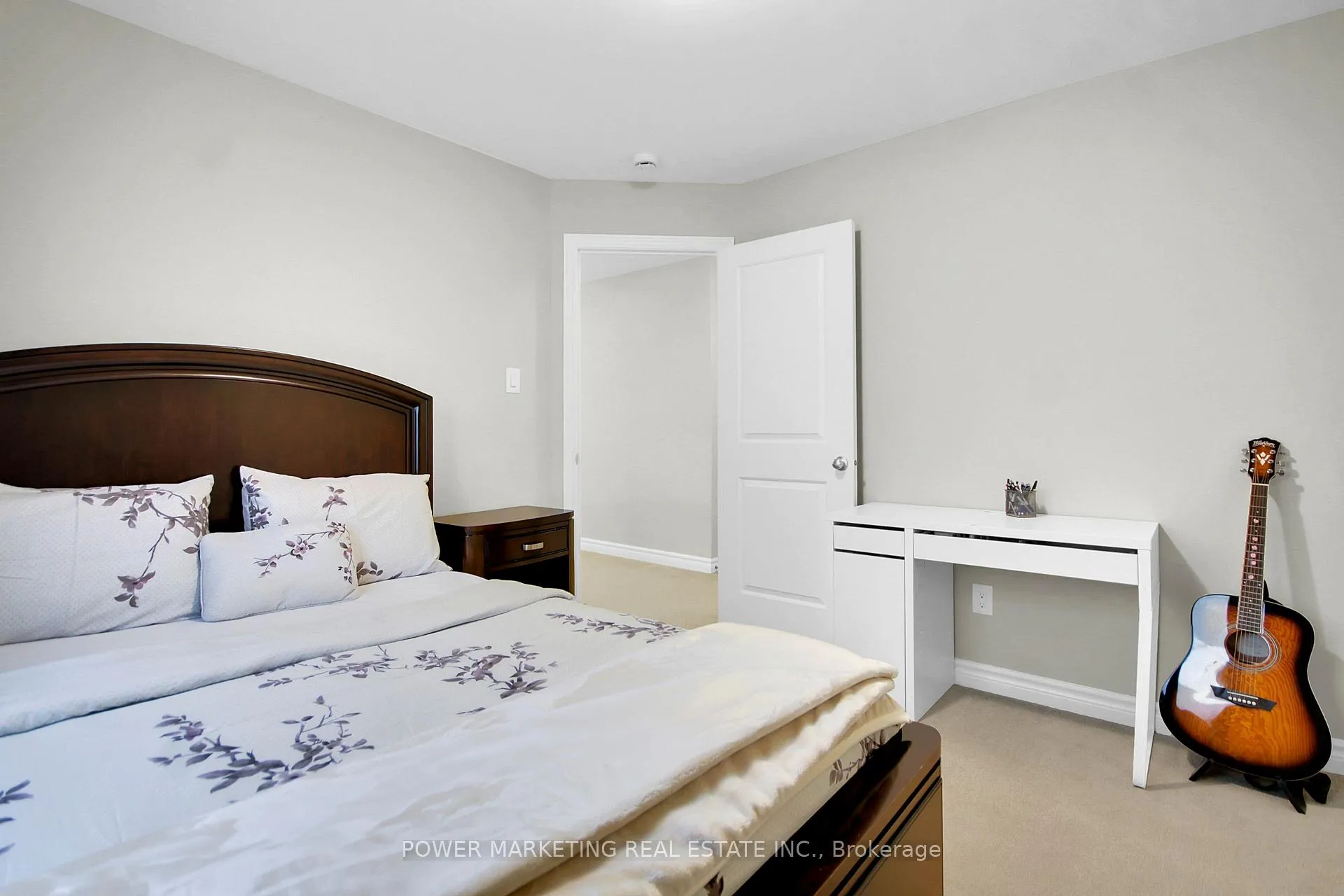 Photo 6 of 1076 Cobble Hill Drive, Ottawa, Barrhaven - Cedargrove/Fraserdale — HOMEH