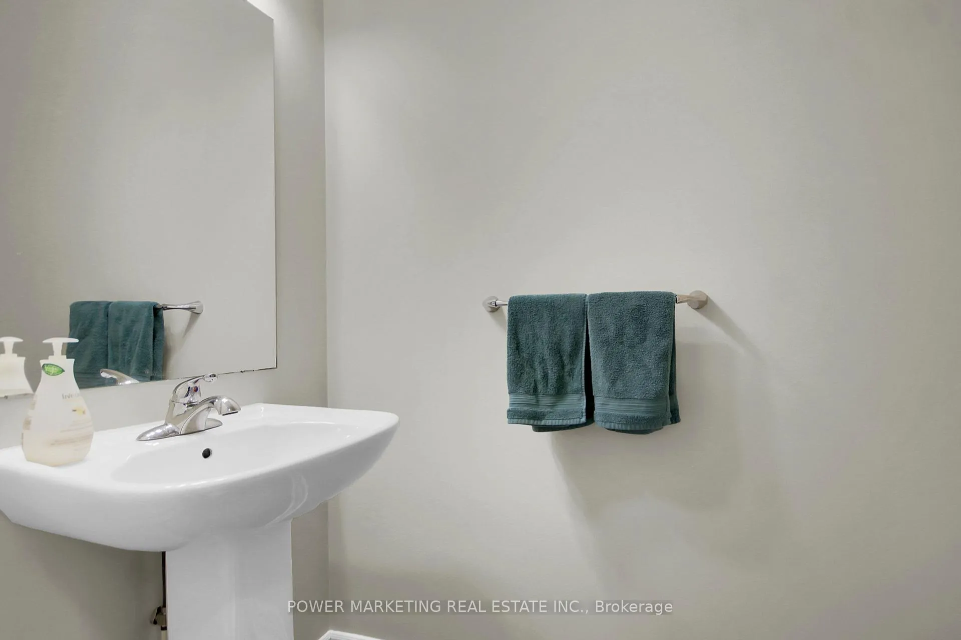 Photo 11 of 1076 Cobble Hill Drive, Ottawa, Barrhaven - Cedargrove/Fraserdale — HOMEH