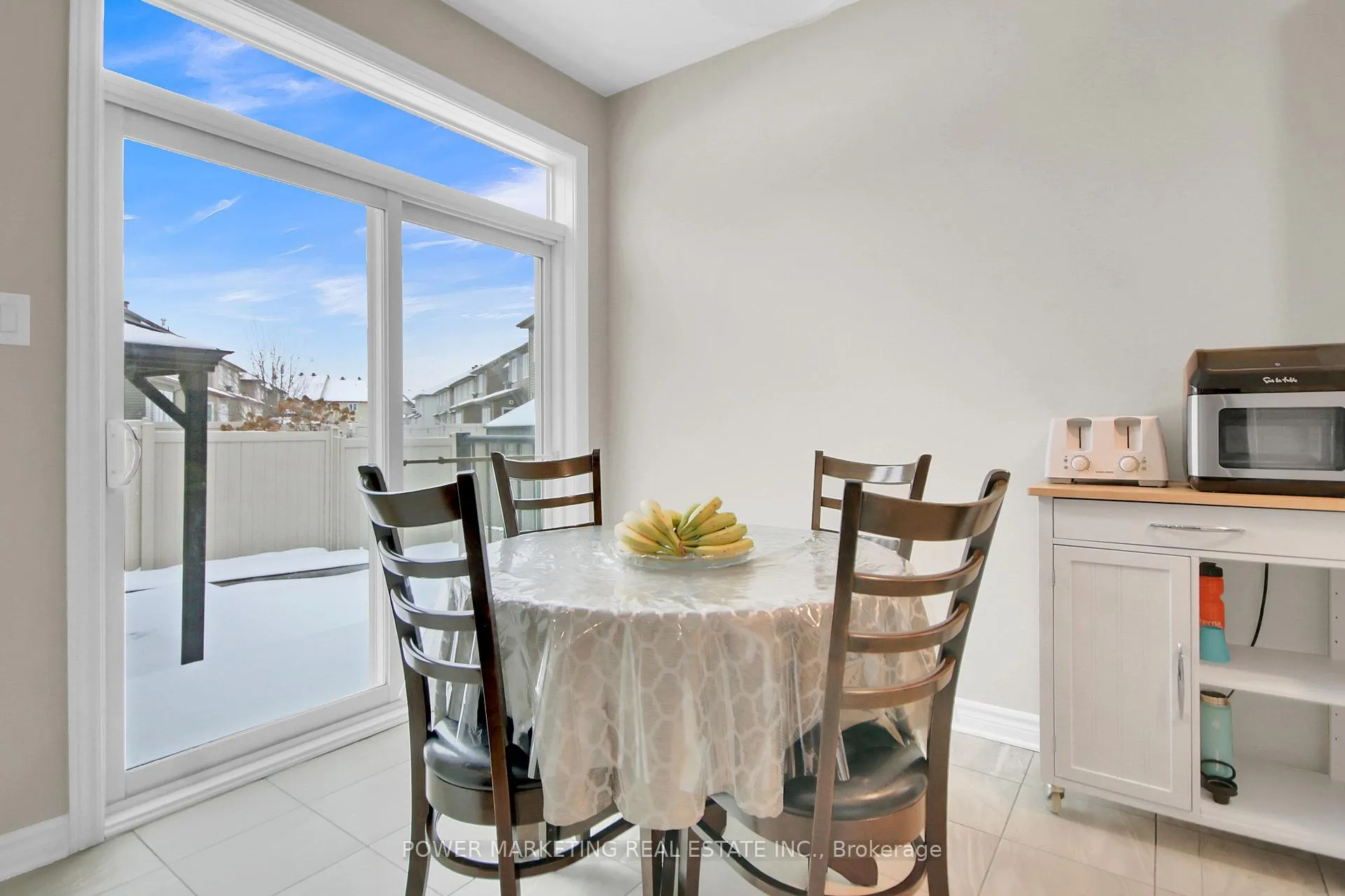 Photo 13 of 1076 Cobble Hill Drive, Ottawa, Barrhaven - Cedargrove/Fraserdale — HOMEH