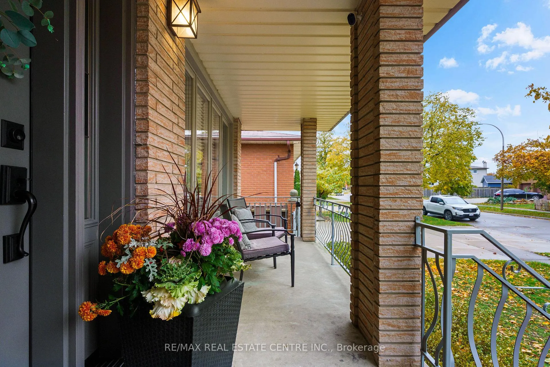 Photo 4 of 66 Ellington Avenue, Hamilton, Stoney Creek — HOMEH