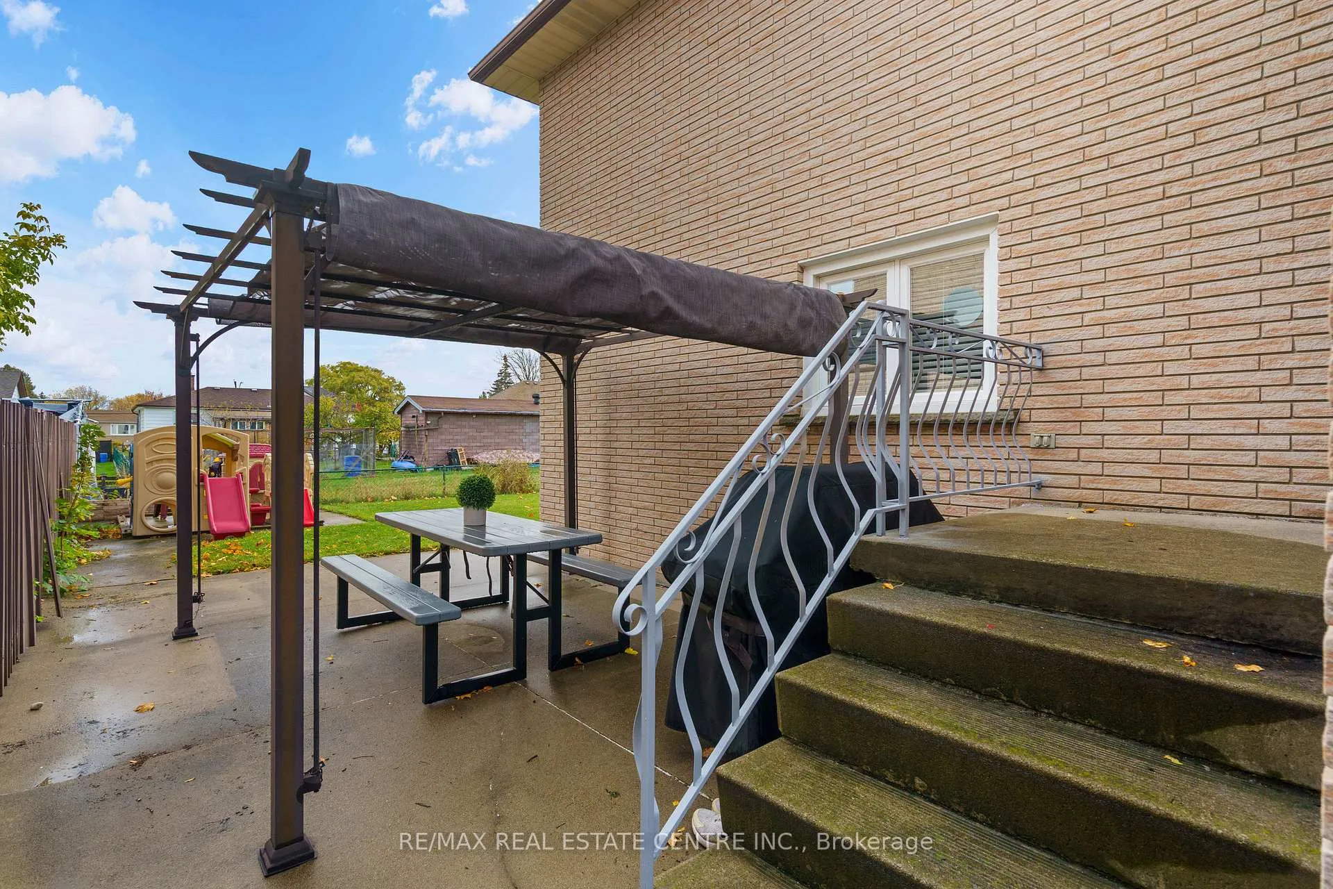 Photo 48 of 66 Ellington Avenue, Hamilton, Stoney Creek — HOMEH