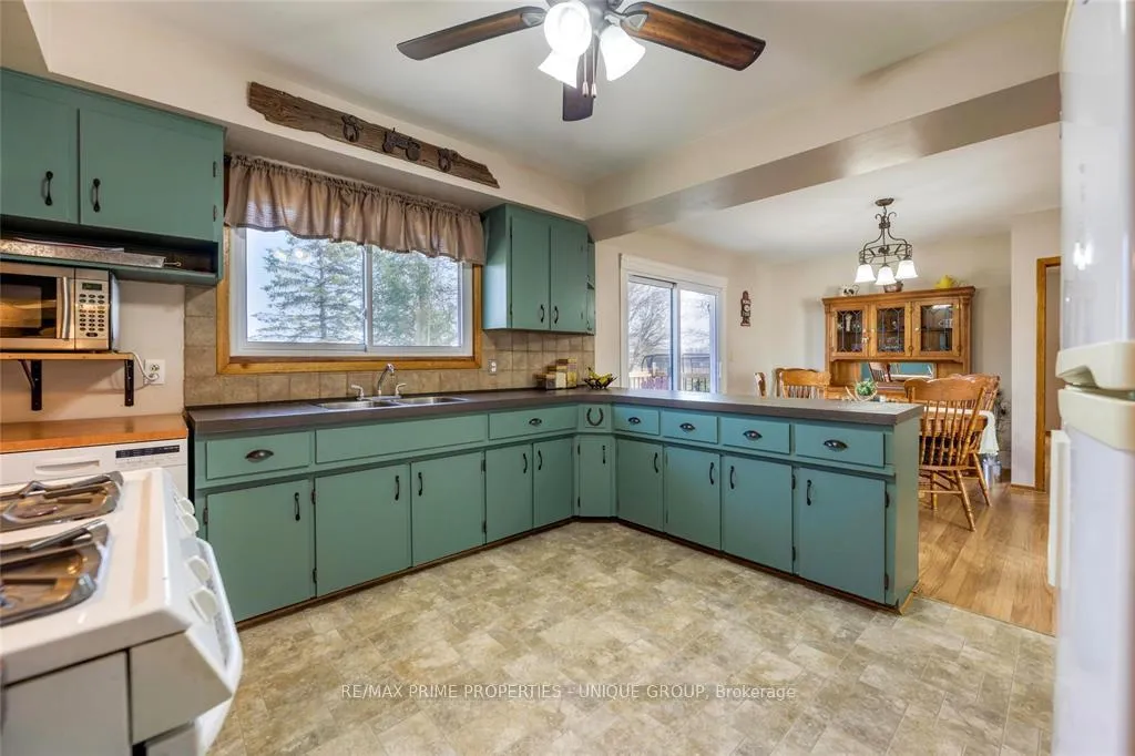 Photo 9 of 3284 Kimball Road, St. Clair — HOMEH