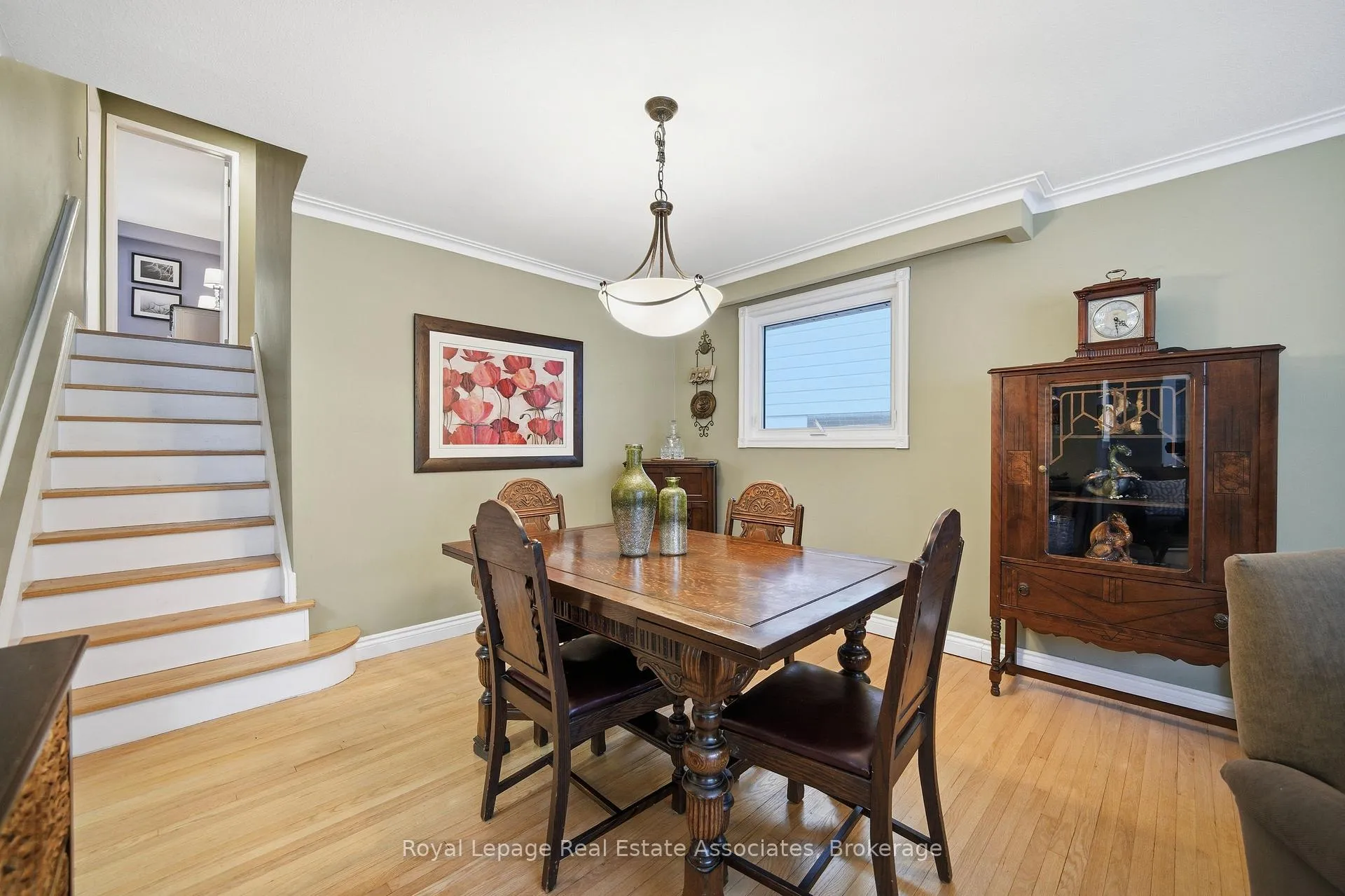 Photo 9 of 28 Faludon Drive, Halton Hills, Georgetown — HOMEH