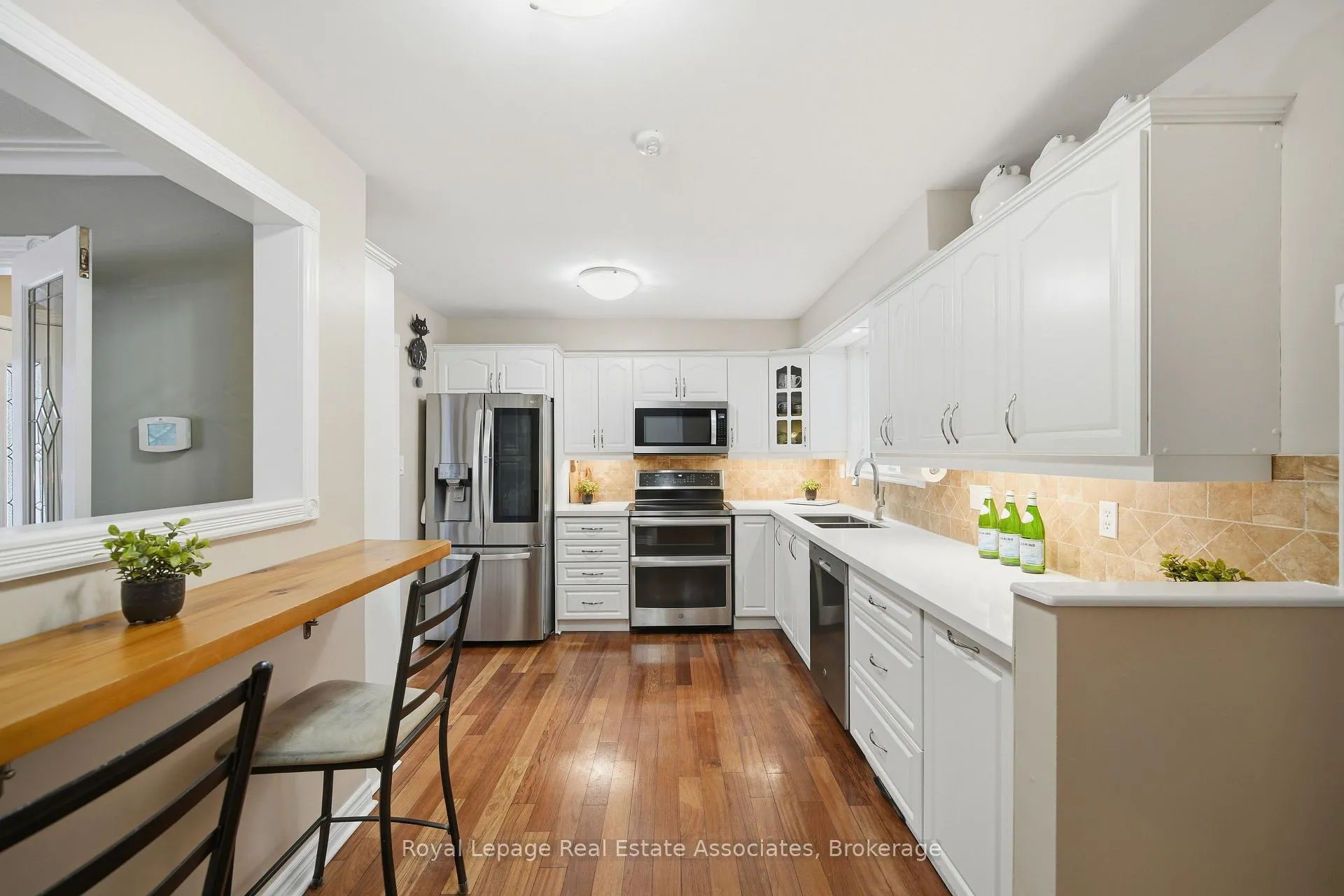 Photo 11 of 28 Faludon Drive, Halton Hills, Georgetown — HOMEH