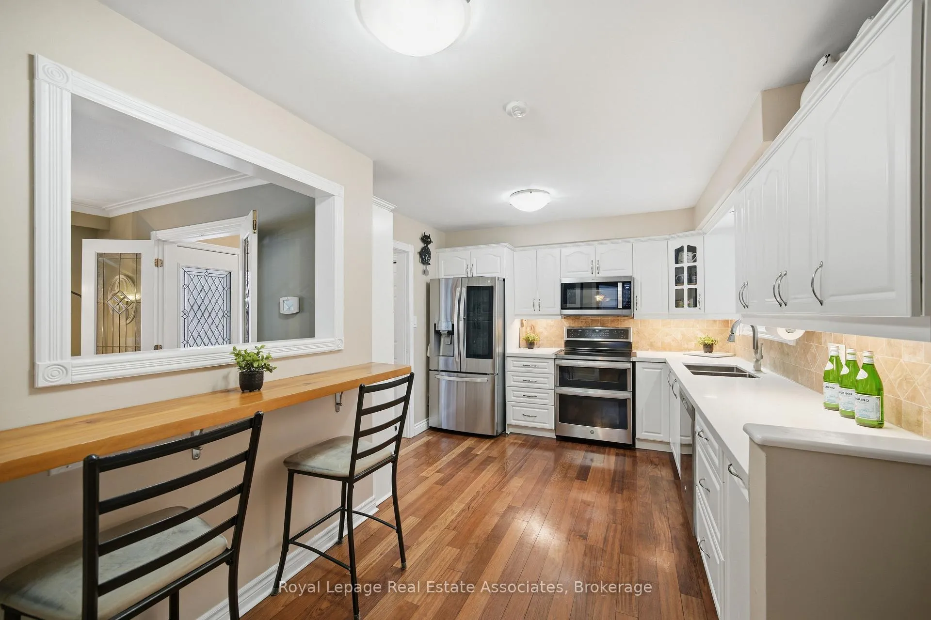Photo 12 of 28 Faludon Drive, Halton Hills, Georgetown — HOMEH