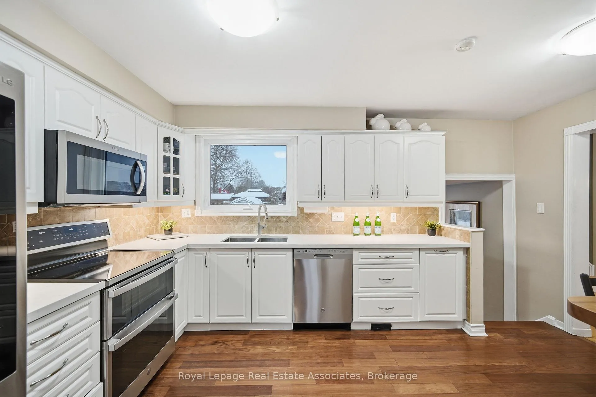 Photo 14 of 28 Faludon Drive, Halton Hills, Georgetown — HOMEH