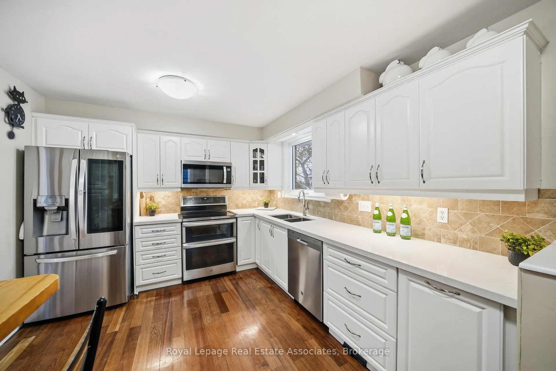 Photo 15 of 28 Faludon Drive, Halton Hills, Georgetown — HOMEH