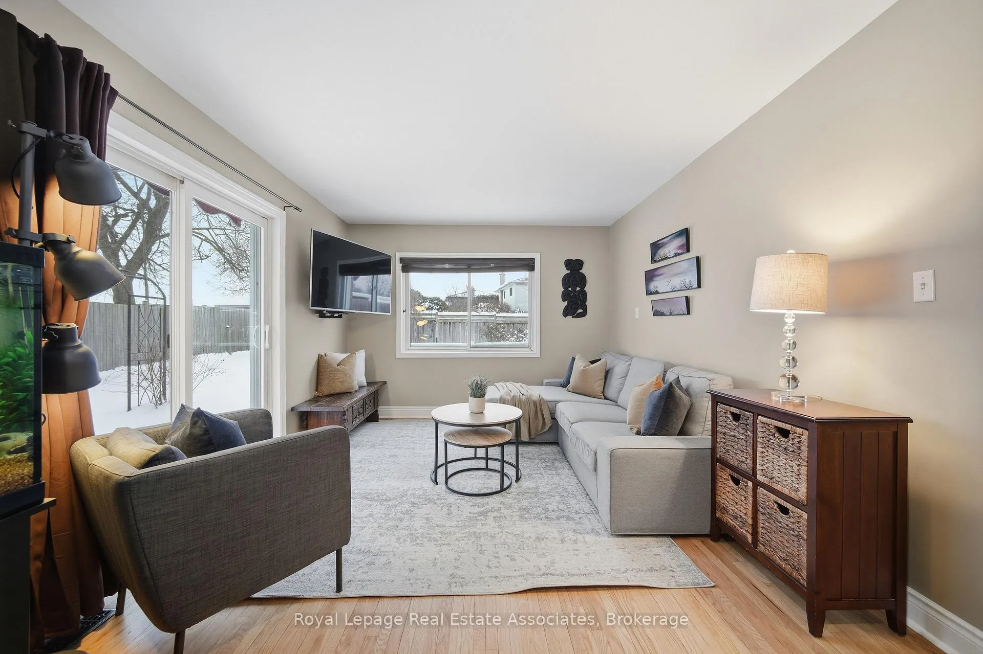 Photo 29 of 28 Faludon Drive, Halton Hills, Georgetown — HOMEH