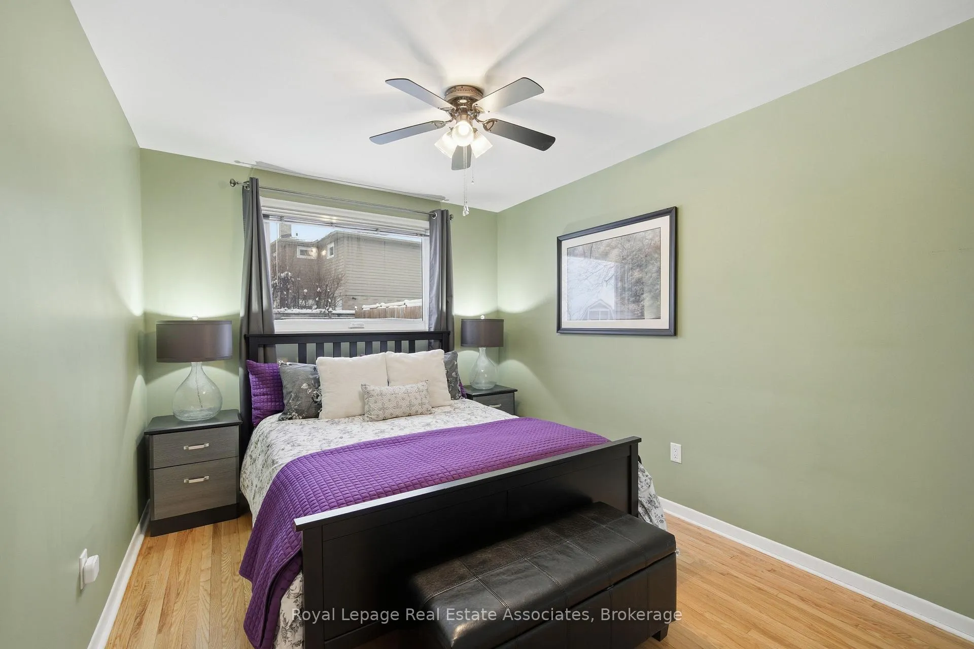 Photo 35 of 28 Faludon Drive, Halton Hills, Georgetown — HOMEH