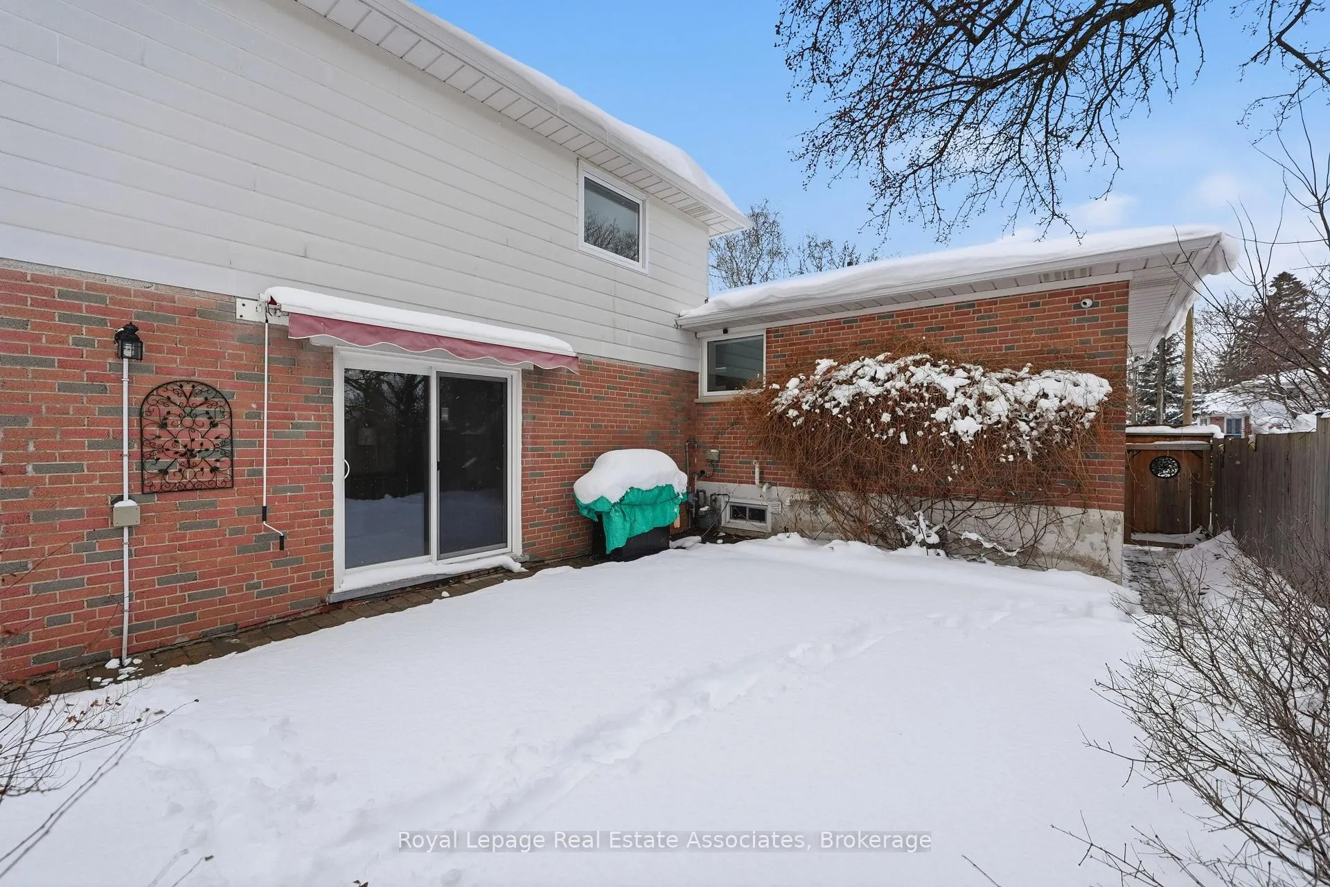 Photo 49 of 28 Faludon Drive, Halton Hills, Georgetown — HOMEH