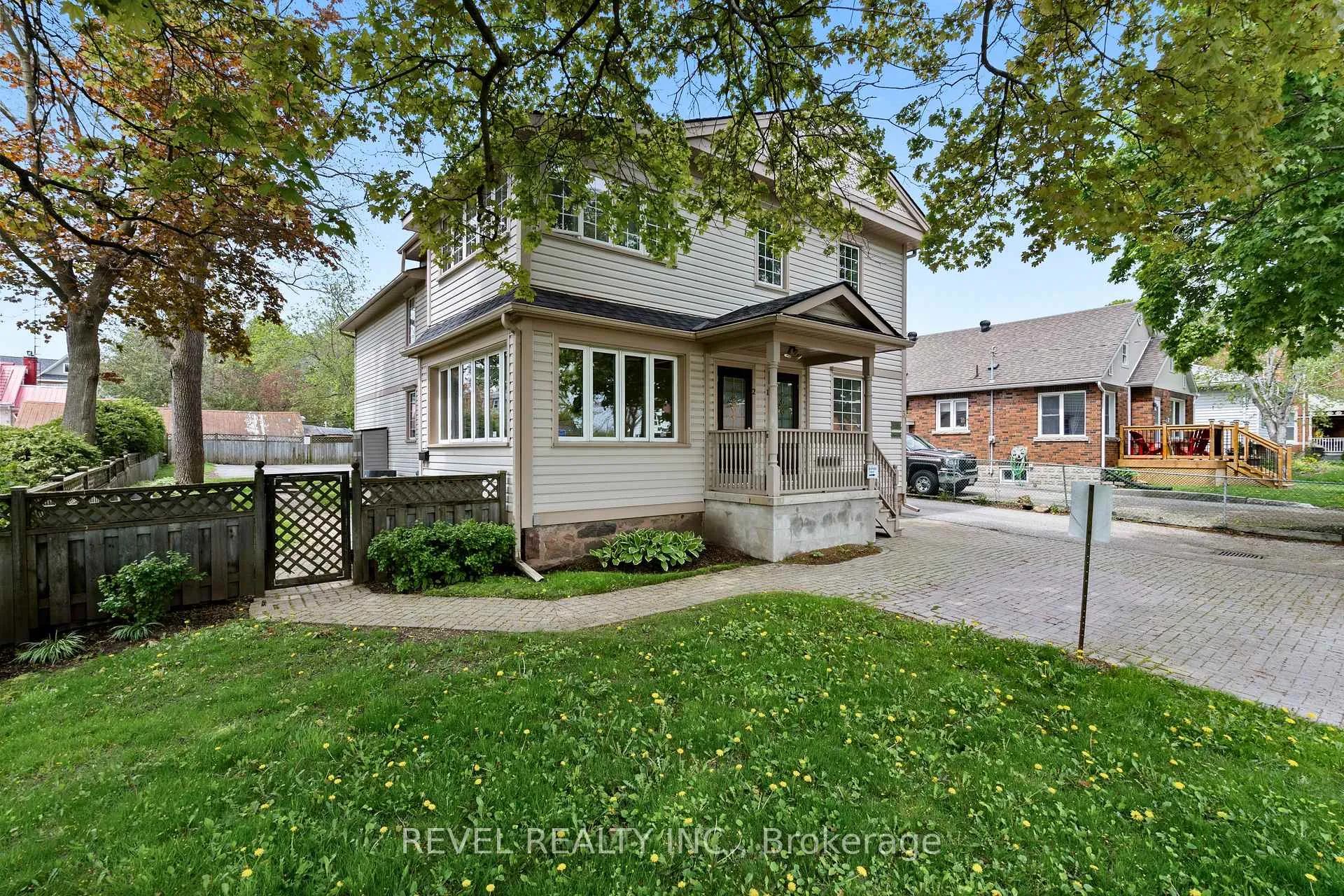 Photo 1 of 31 Frederick Street, Orillia — HOMEH