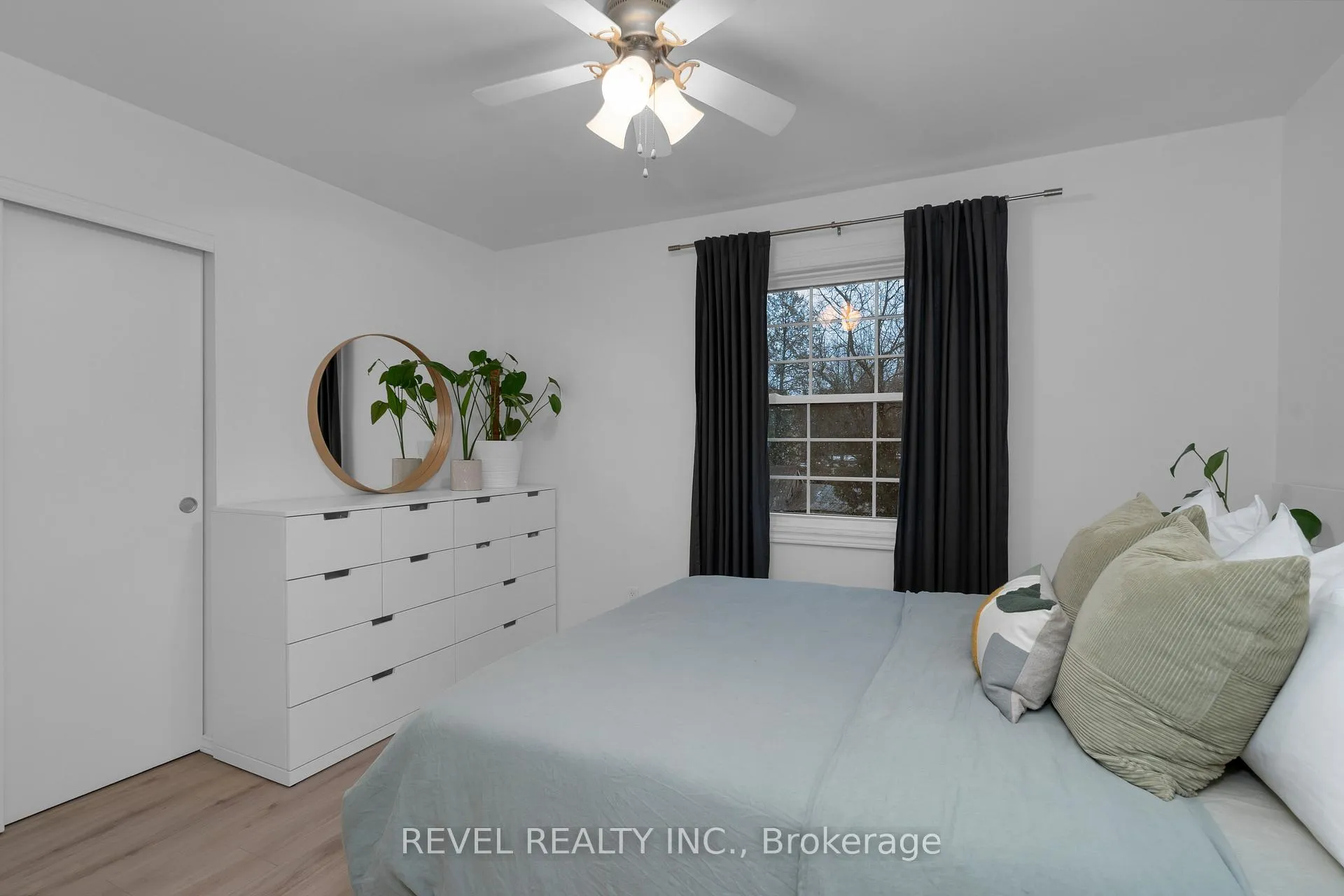Photo 16 of 31 Frederick Street, Orillia — HOMEH