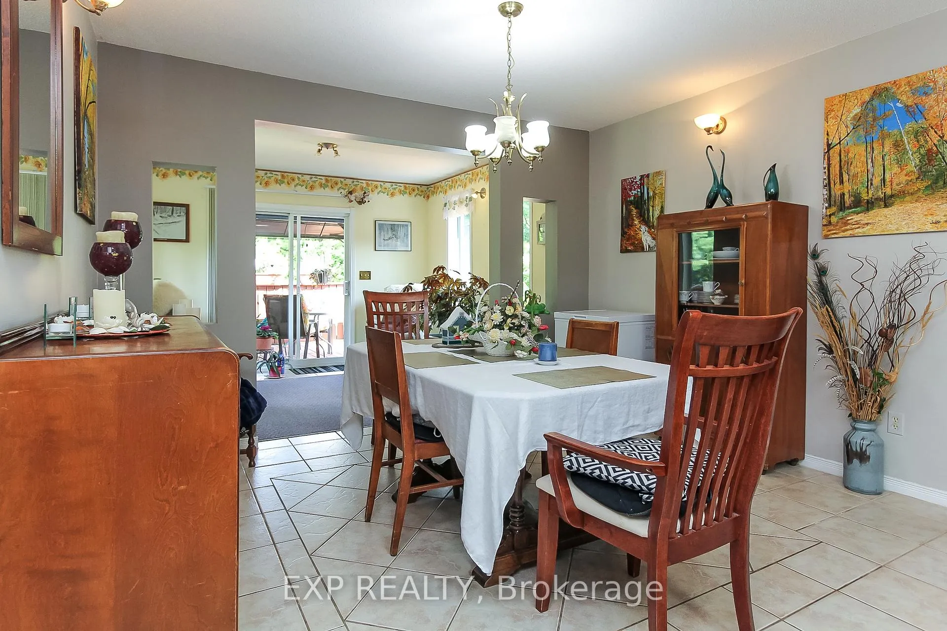 Photo 6 of 225 39th Street, Wasaga Beach — HOMEH