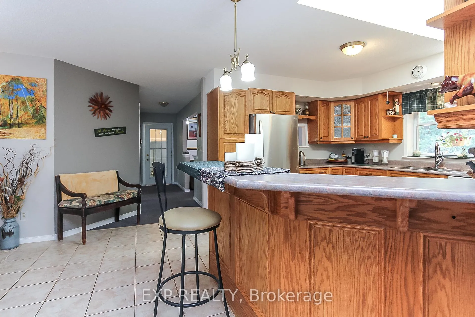 Photo 7 of 225 39th Street, Wasaga Beach — HOMEH