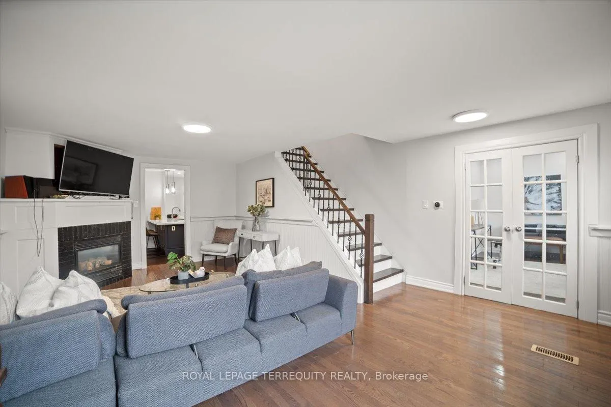 Photo 10 of 124 Toronto Street S, Uxbridge — HOMEH