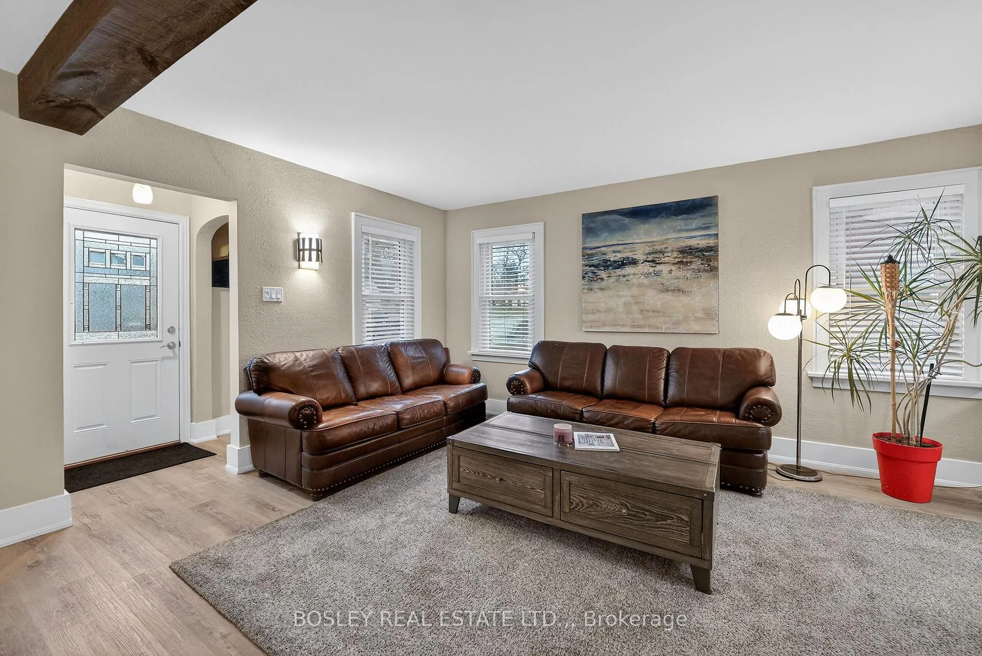 Photo 7 of 5805 Brookfield Avenue, Niagara Falls, Hospital — HOMEH