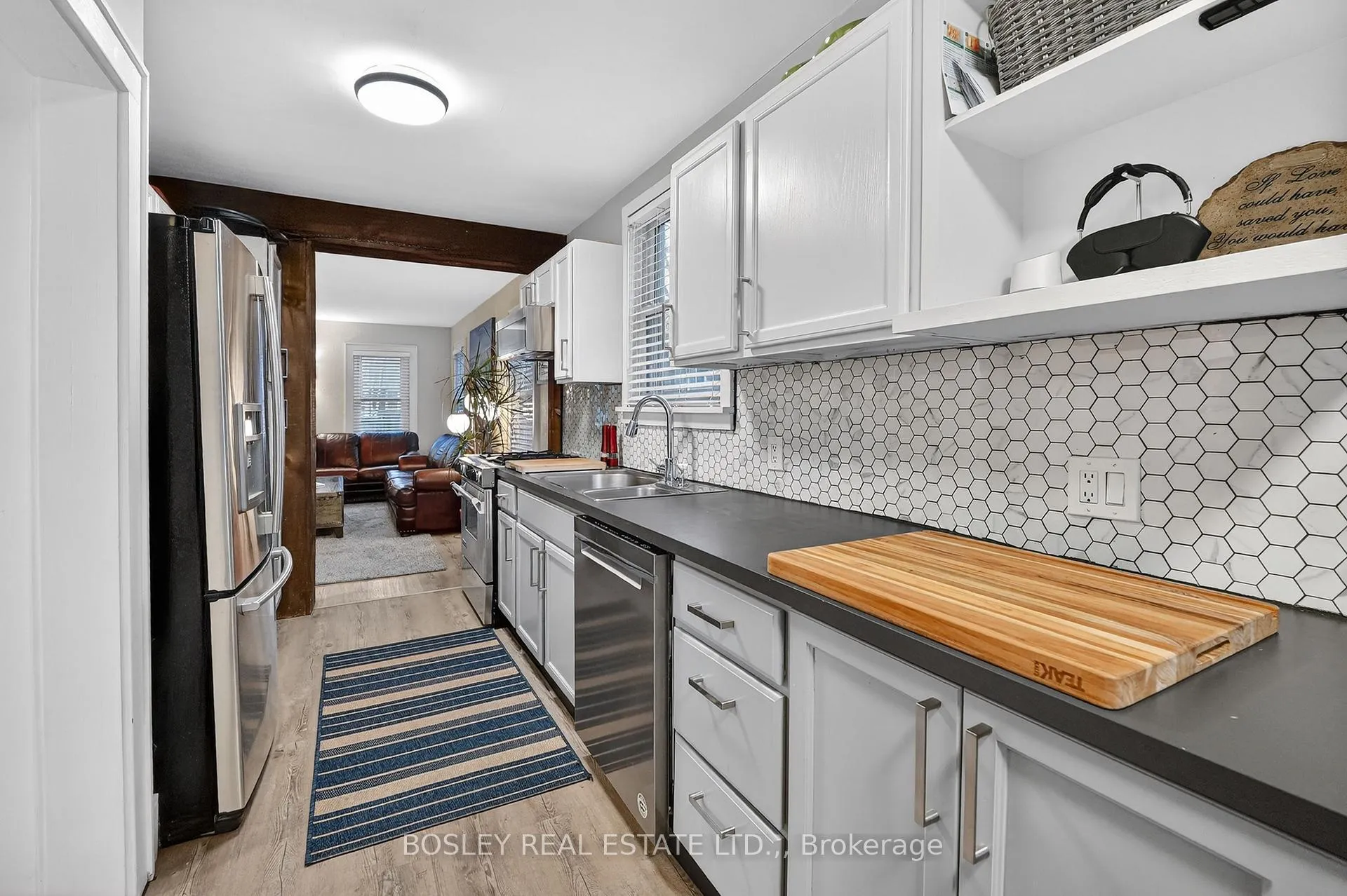 Photo 11 of 5805 Brookfield Avenue, Niagara Falls, Hospital — HOMEH